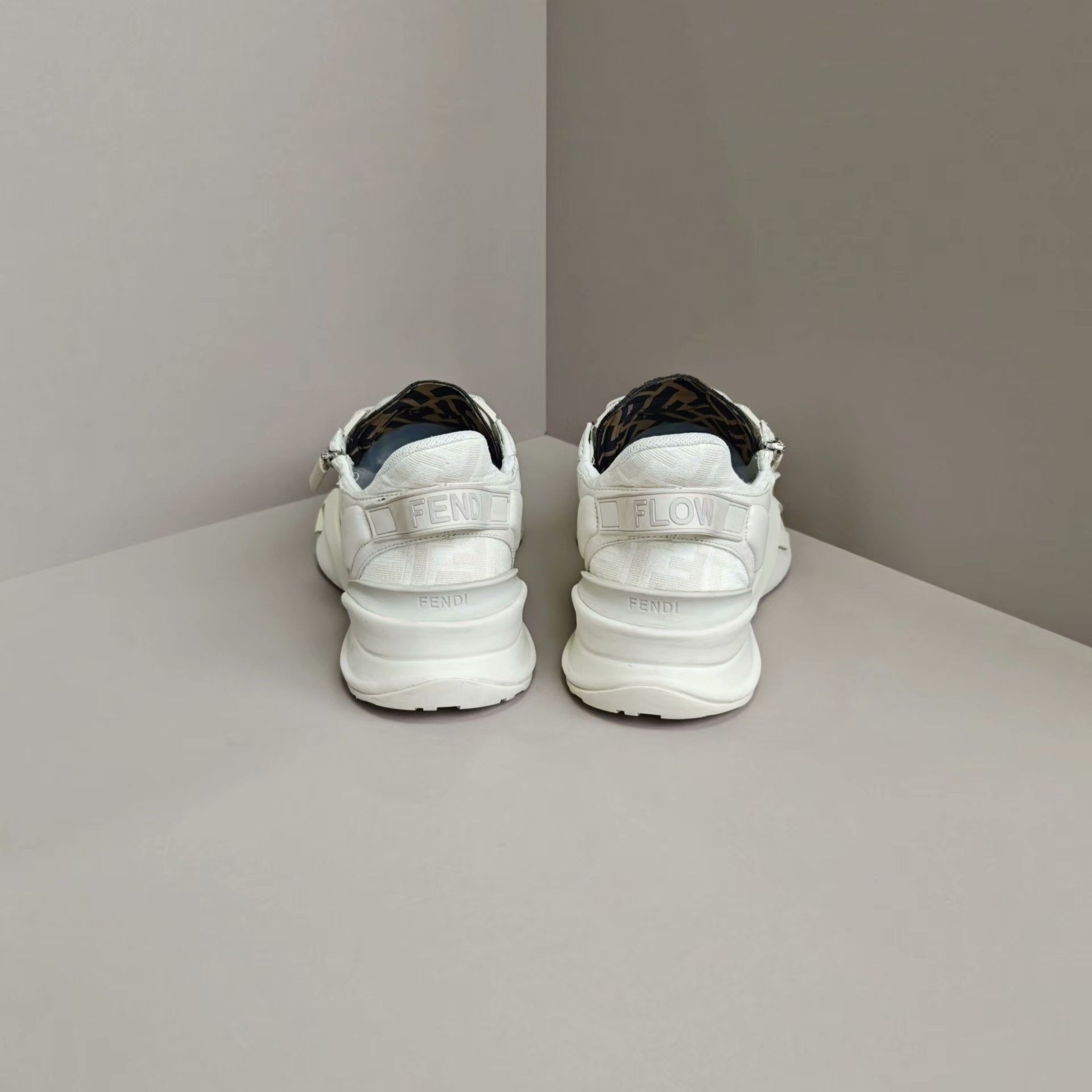 Fendi Fendi Casual Lowtop Sneakers 9 Men Size US 9 / EU 42 - 3 Thumbnail