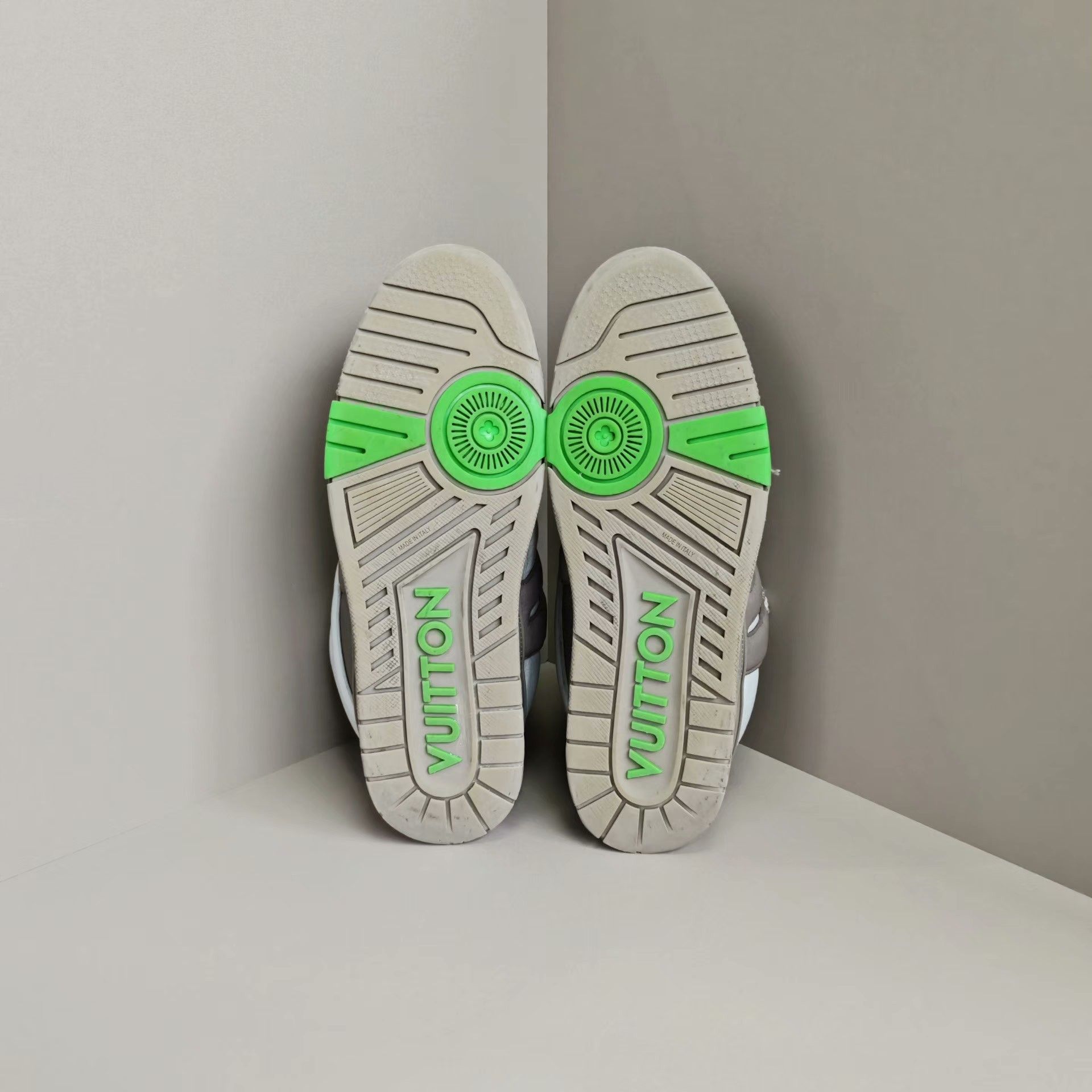Louis Vuitton Louis Vuitton Skate Green Lowtop Sneakers 10 Men Size US 10 / EU 43 - 5 Thumbnail