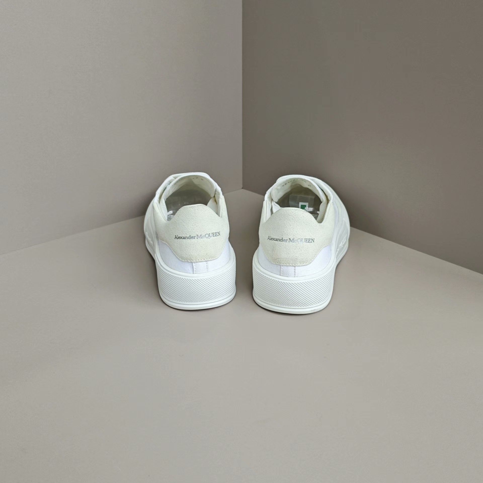 Alexander McQueen Alexander McQueen Lowtop Sneakers 7 Men Size US 7 / EU 40 - 3 Thumbnail