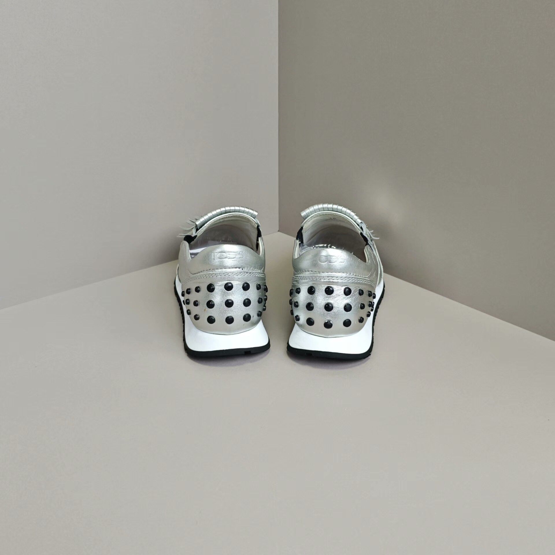 Tod's Tod's Casual Lowtop Sneakers us_6 Women Size US 6 / IT 36 - 3 Thumbnail