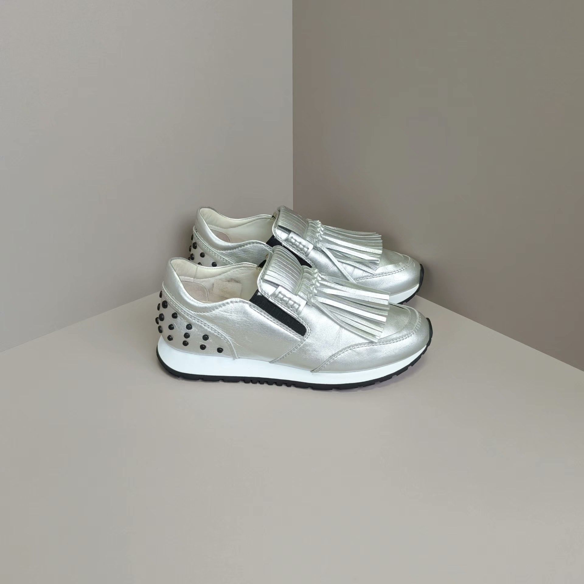 Tod's Tod's Casual Lowtop Sneakers us_6 Women Size US 6 / IT 36 - 4 Thumbnail