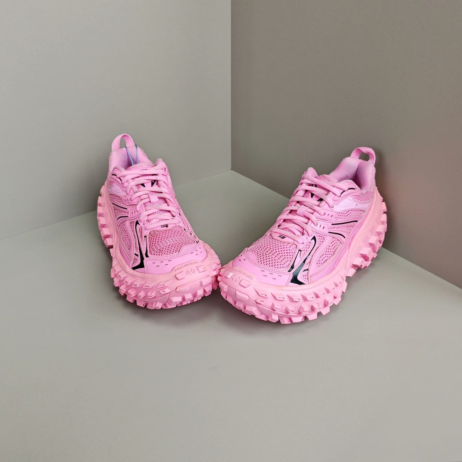 Balenciaga Balenciaga Lowtop Sneakers 7 Men Size US 7 / EU 40 - 2 Thumbnail
