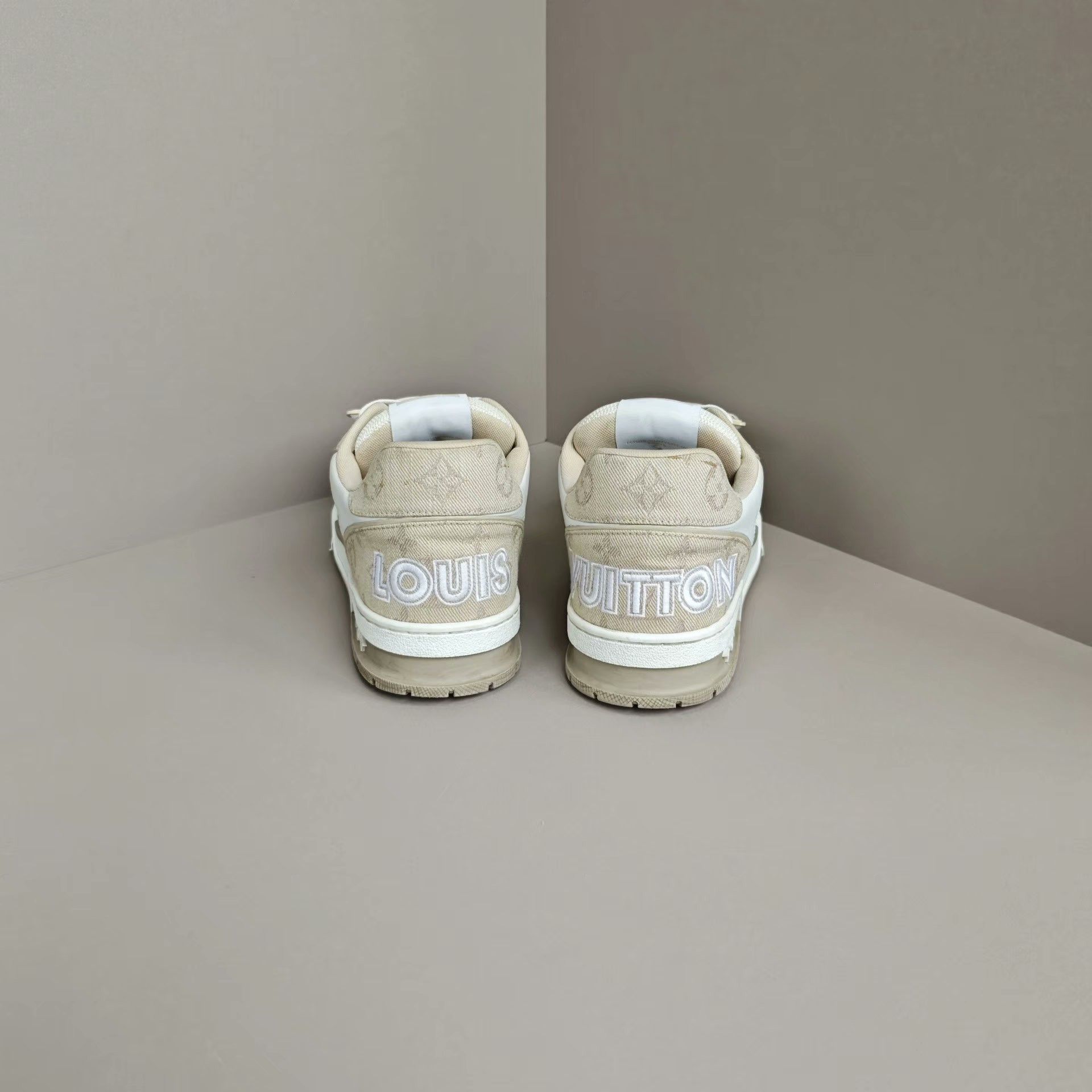 Louis Vuitton Louis Vuitton Training Beige Lowtop Sneakers 8 Men Size US 8 / EU 41 - 3 Thumbnail