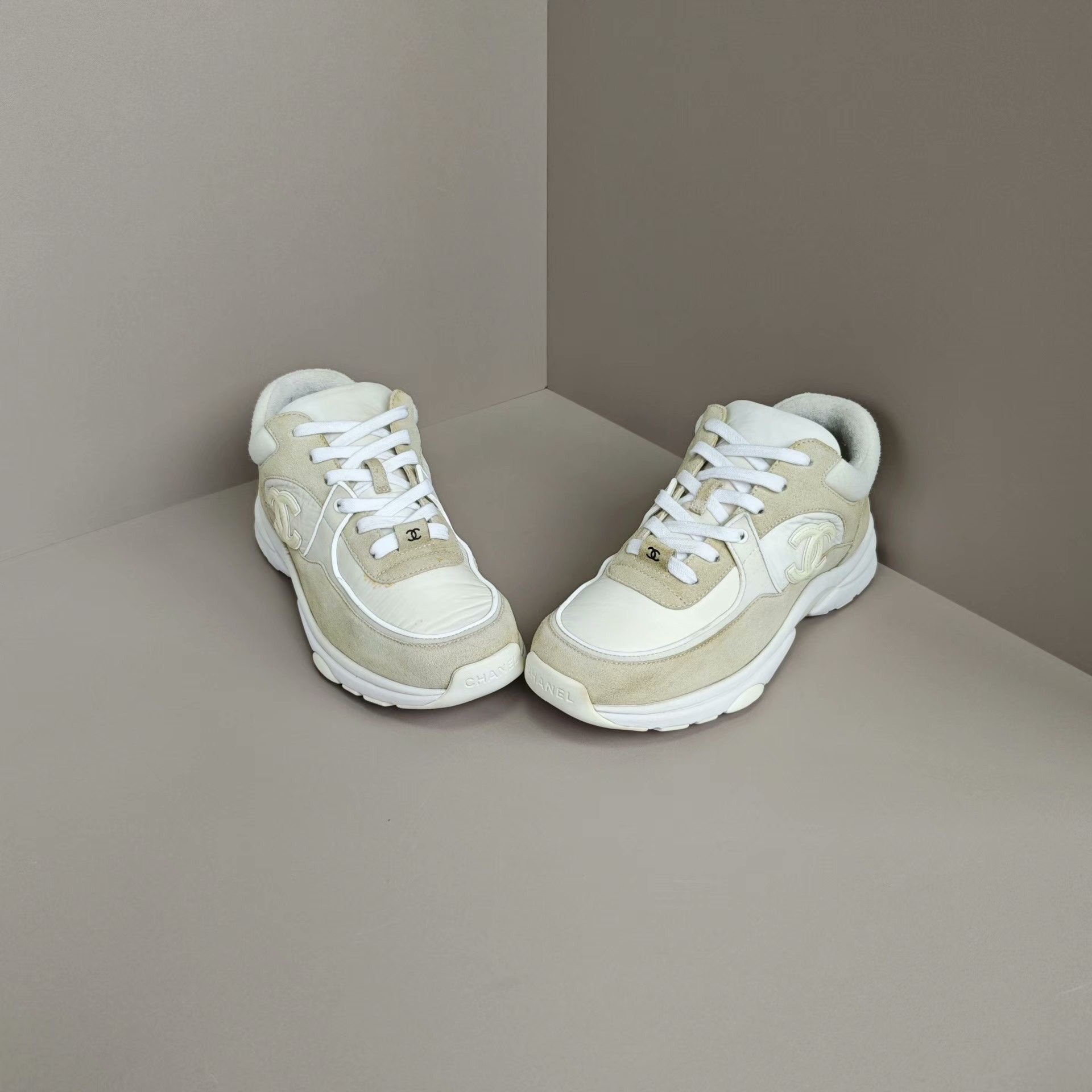 Chanel Chanel Casual Lowtop Sneakers us_6 Women Size US 6 / IT 36 - 2 Thumbnail