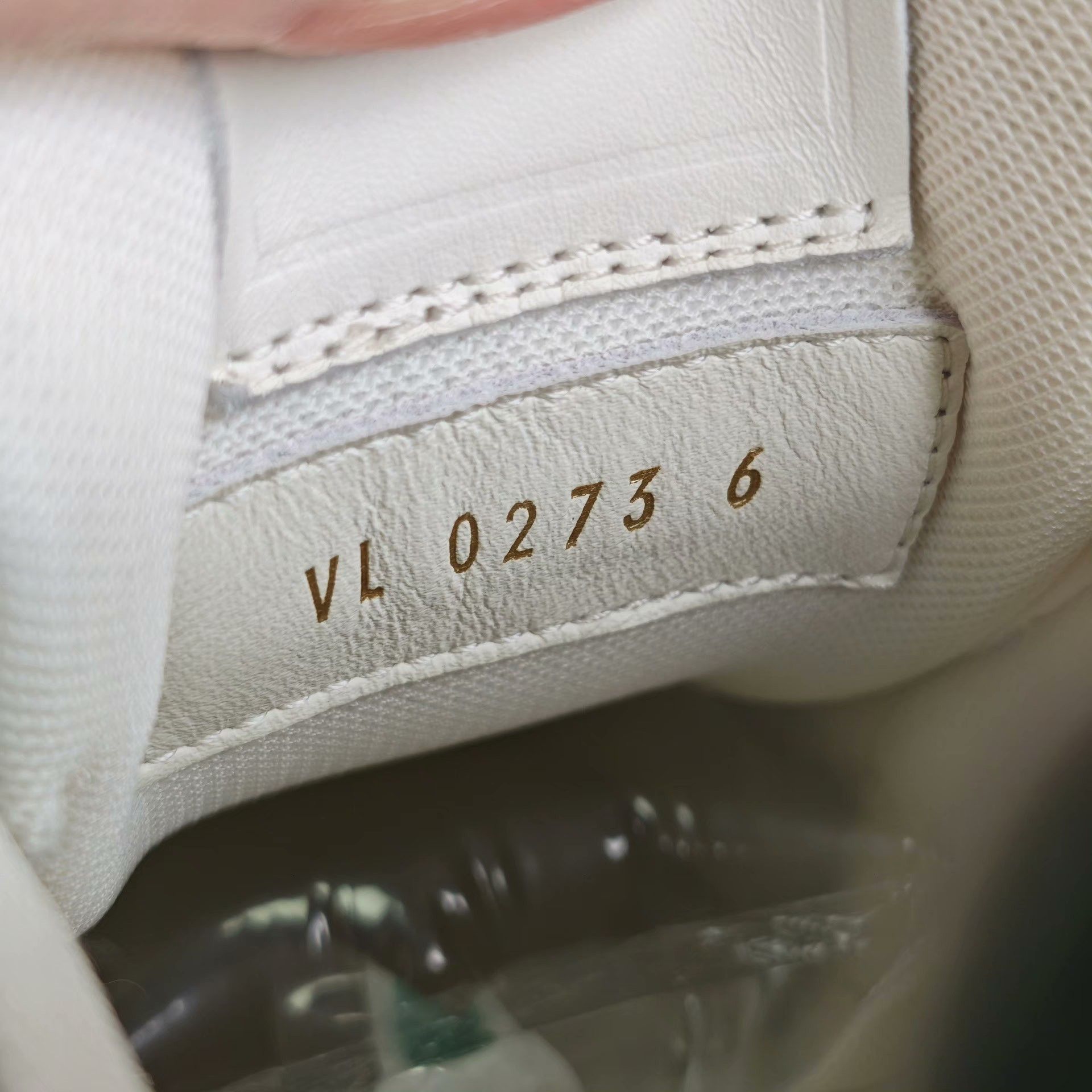 Louis Vuitton Louis Vuitton Training Green Lowtop Sneakers 7 Men Size US 7 / EU 40 - 6 Thumbnail