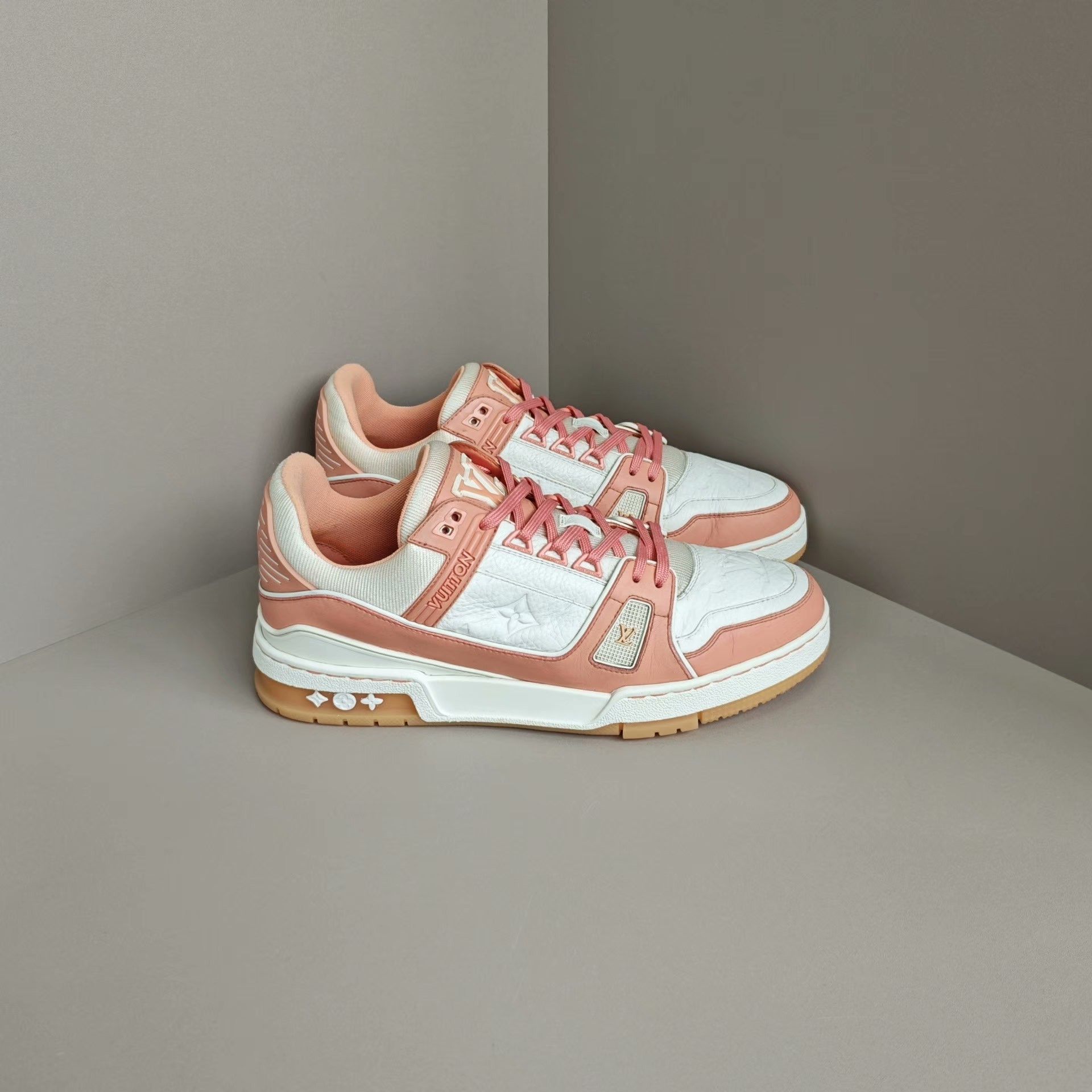 Louis Vuitton Louis Vuitton Training Pink Lowtop Sneakers 8 Men Size US 8 / EU 41 - 4 Thumbnail