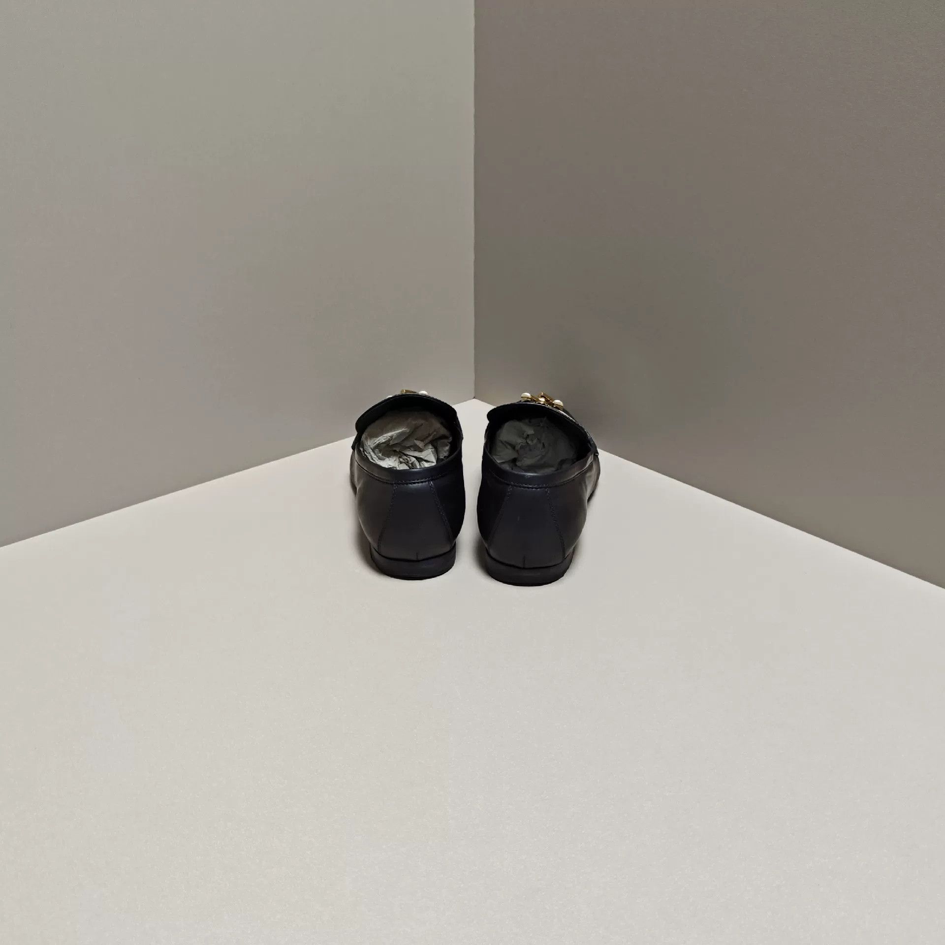 Louis Vuitton Louis Vuitton Lowtop Sneakers us_7 Women Size US 7 / IT 37 - 3 Thumbnail
