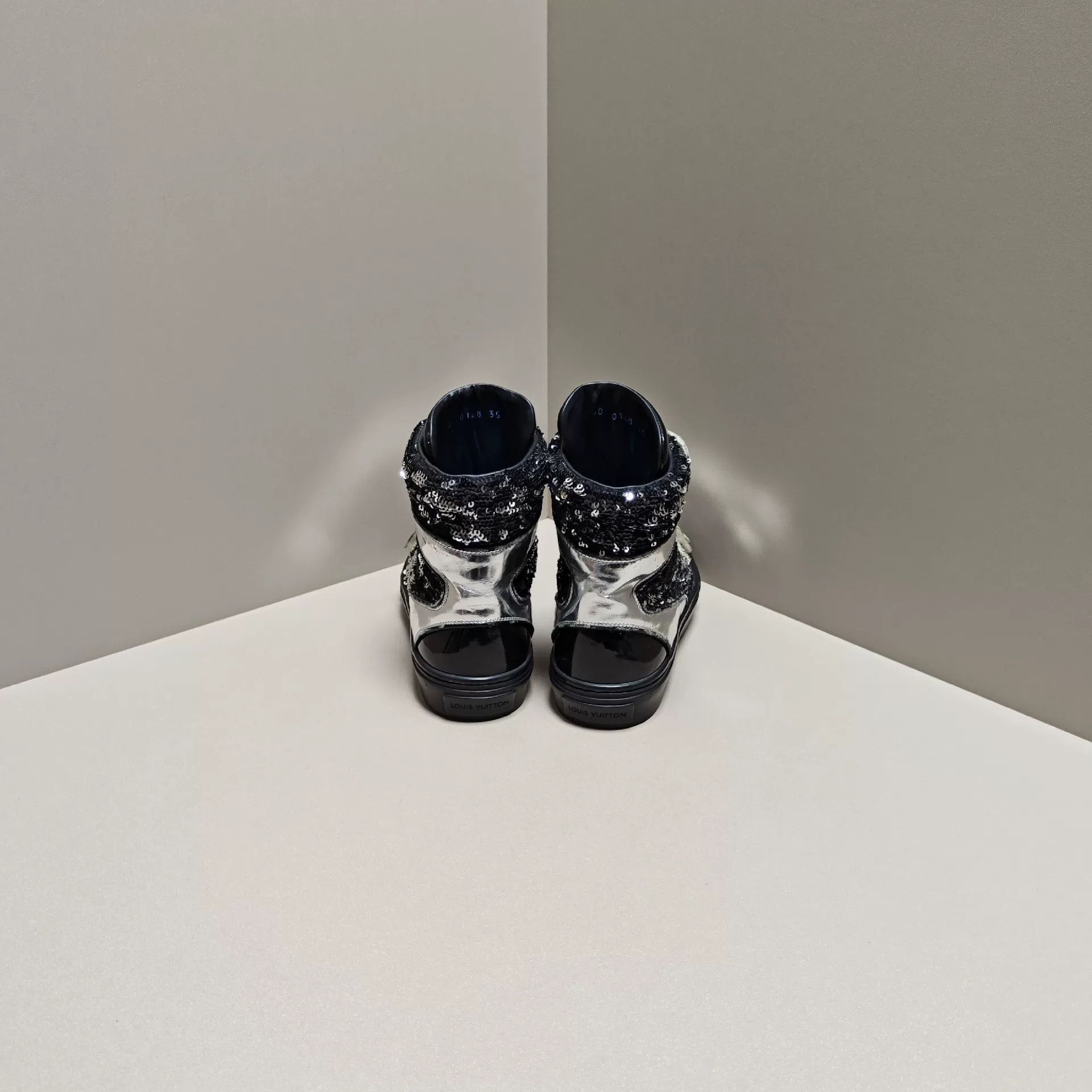 Louis Vuitton Louis Vuitton Casual Hitop Sneakers us_5 Women Size US 5 / IT 35 - 3 Thumbnail