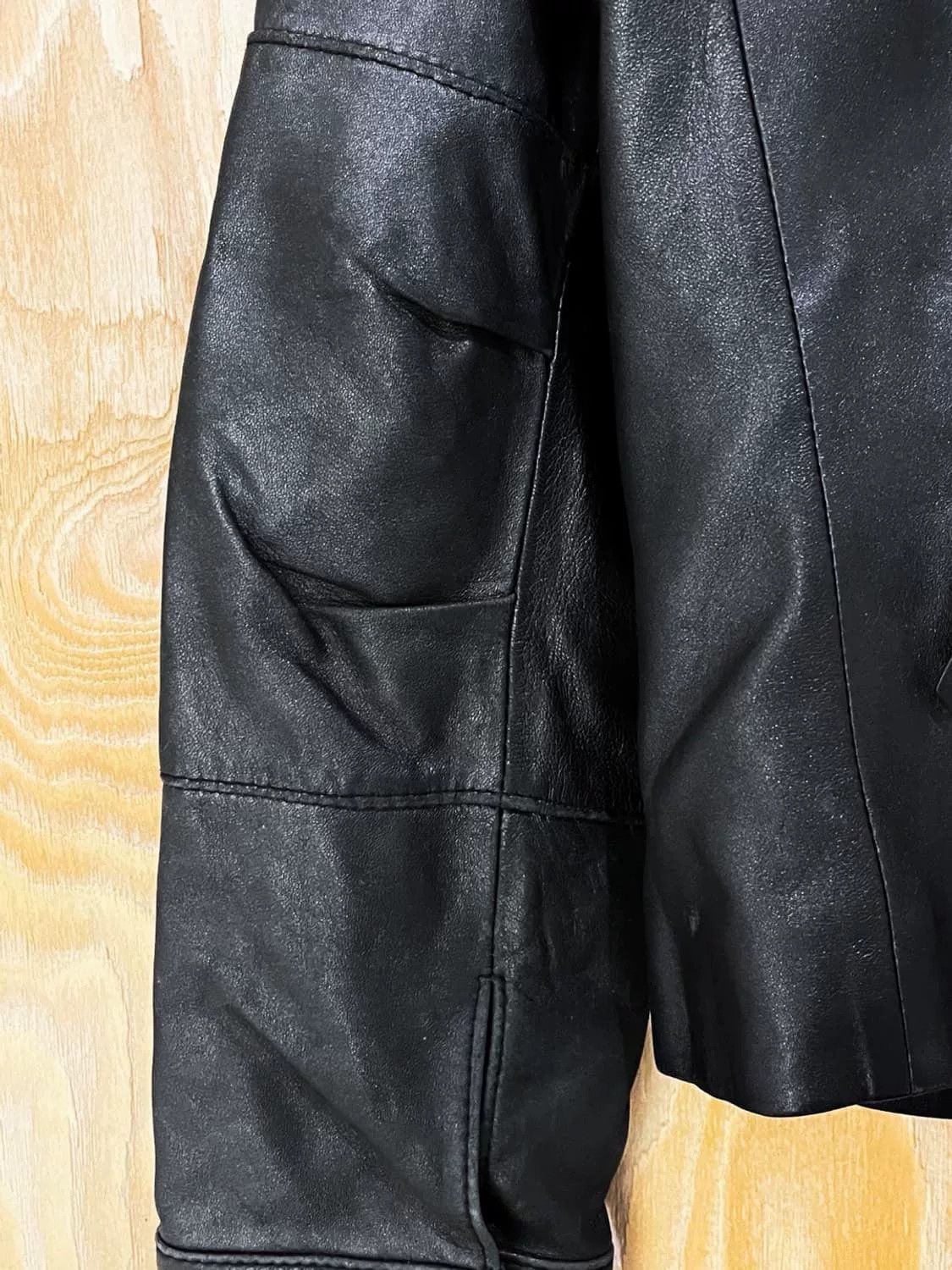 Armani Armani Vintage Black Leather Jacket Size US M / EU 48-50 / 2 - 4 Thumbnail
