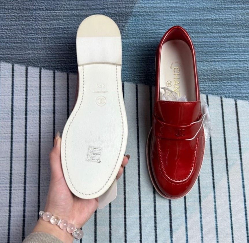 Chanel Chanel Red Patent Leather Loafers Size US 5.5 / IT 35.5 - 2 Thumbnail