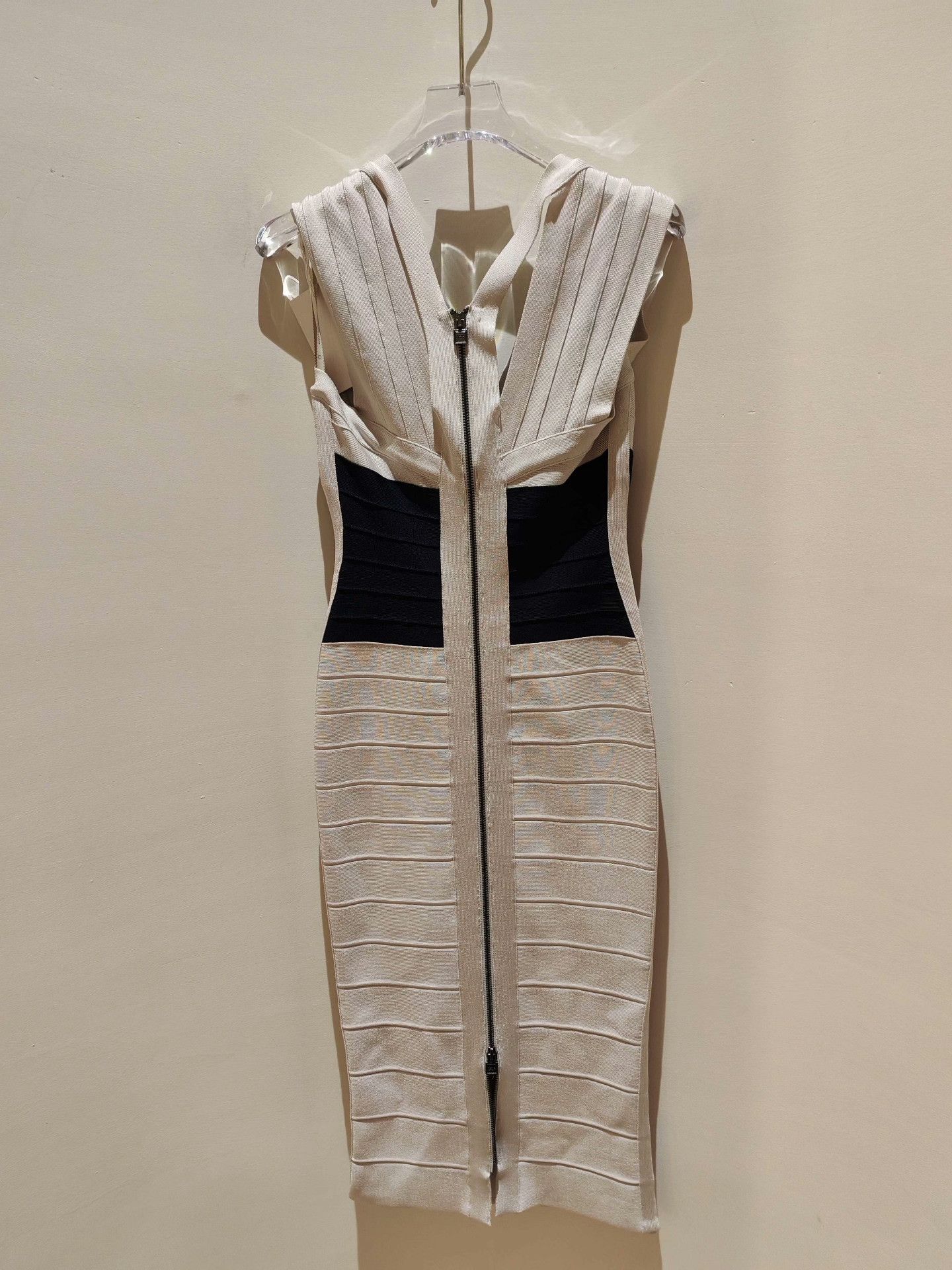 Herve Leger Herve Leger Knit Bandage Dress Size M / US 6-8 / IT 42-44 - 2 Thumbnail