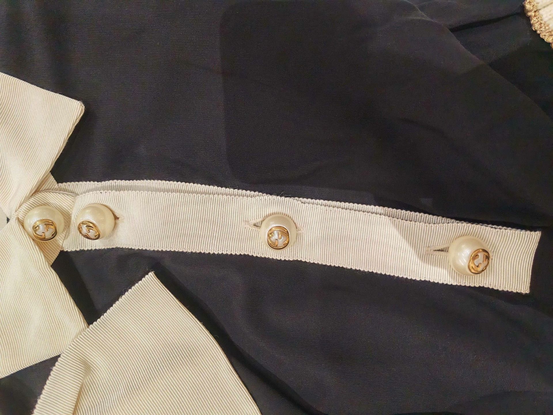 Gucci Gucci Pearl Button Dress Italy Made Size M / US 6-8 / IT 42-44 - 3 Thumbnail
