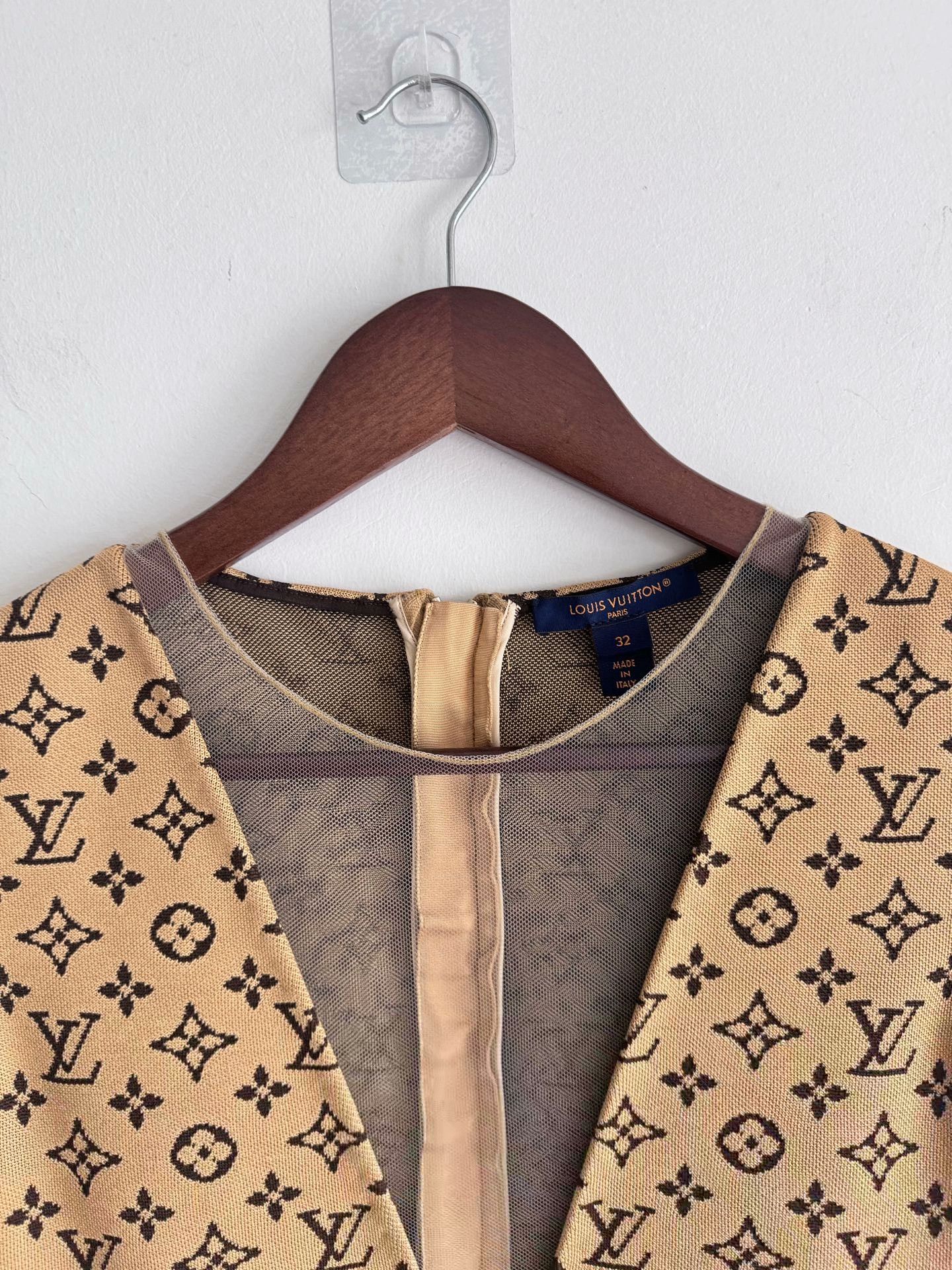 Louis Vuitton LV Louis Vuitton Full Logo Dress Size M / US 6-8 / IT 42-44 - 2 Thumbnail