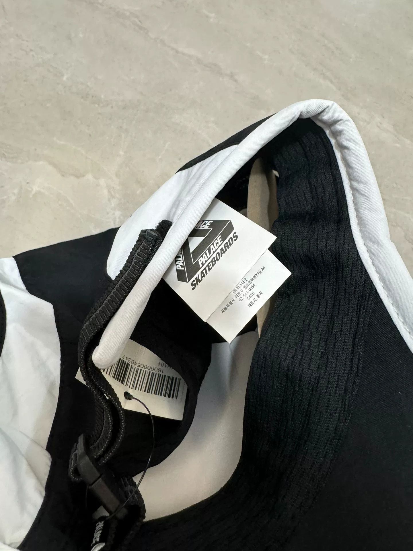 Palace Palace TRI STRIKE SHELL RUNNER BLACK Hat Size ONE SIZE - 3 Thumbnail