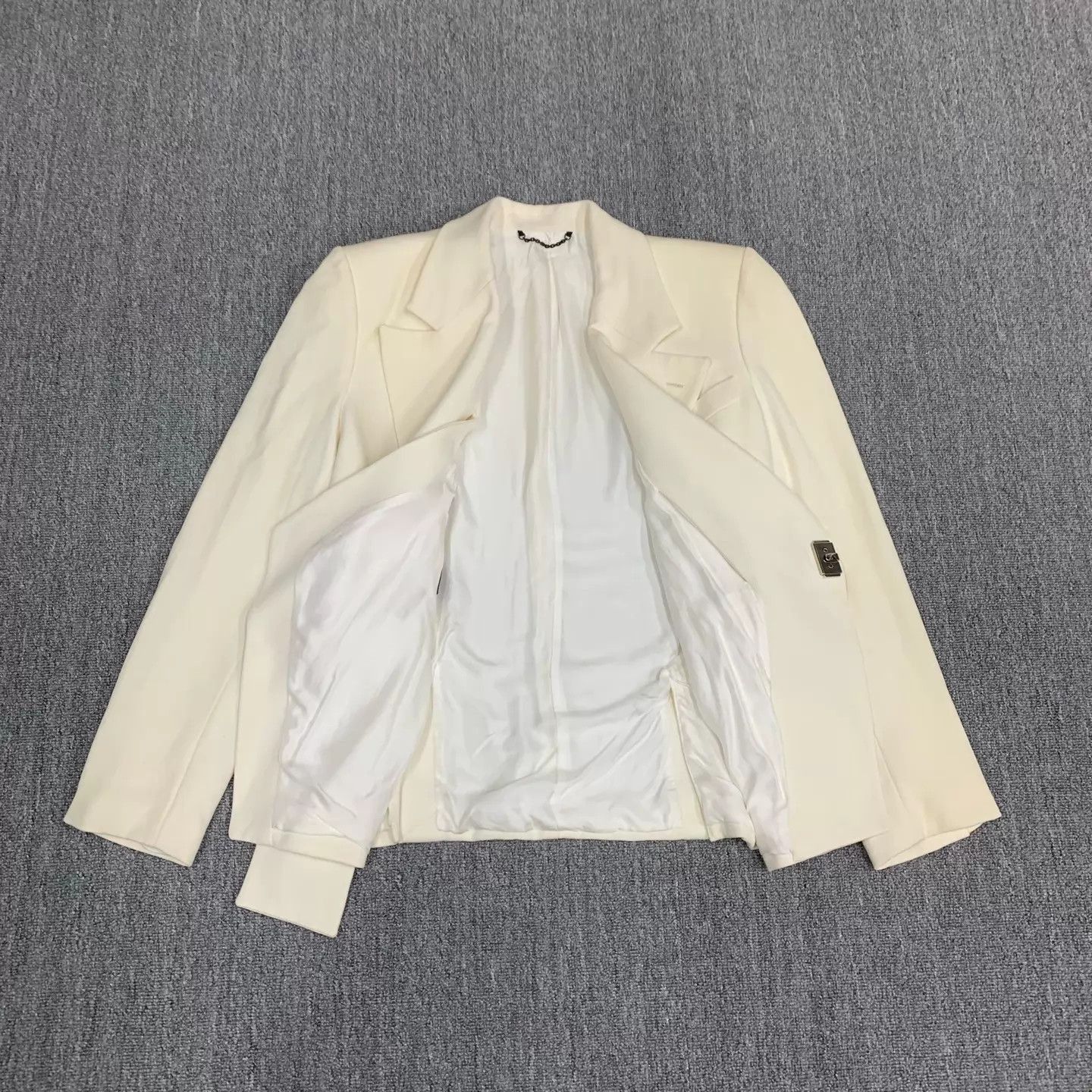 Louis Vuitton Beige Double-Breasted Blazer with Butterfly Accent Size US M / EU 48-50 / 2 - 6 Thumbnail