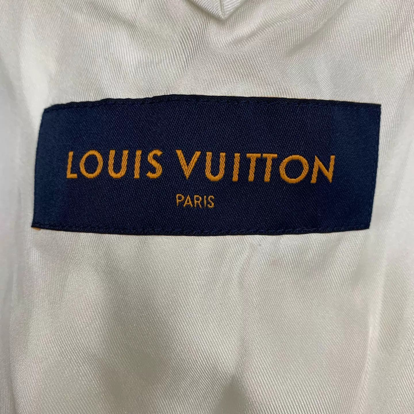 Louis Vuitton Beige Double-Breasted Blazer with Butterfly Accent Size US M / EU 48-50 / 2 - 4 Thumbnail