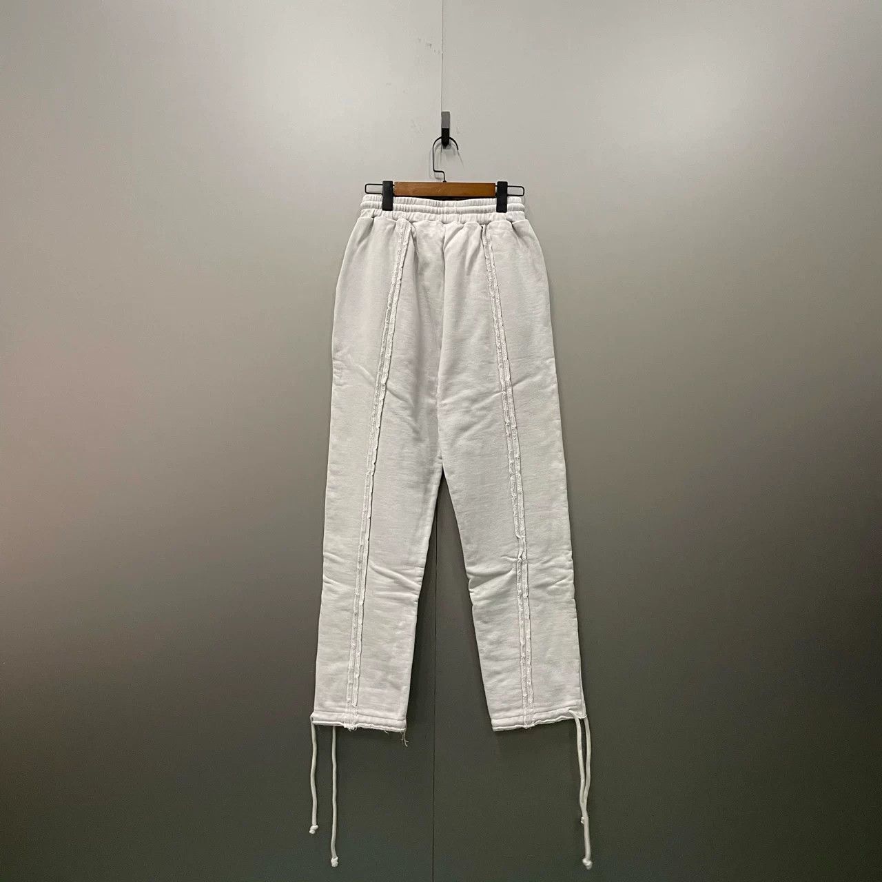 Other VAL KRISTOPHER Beige Striped Trousers Size US 32 / EU 48 - 2 Thumbnail