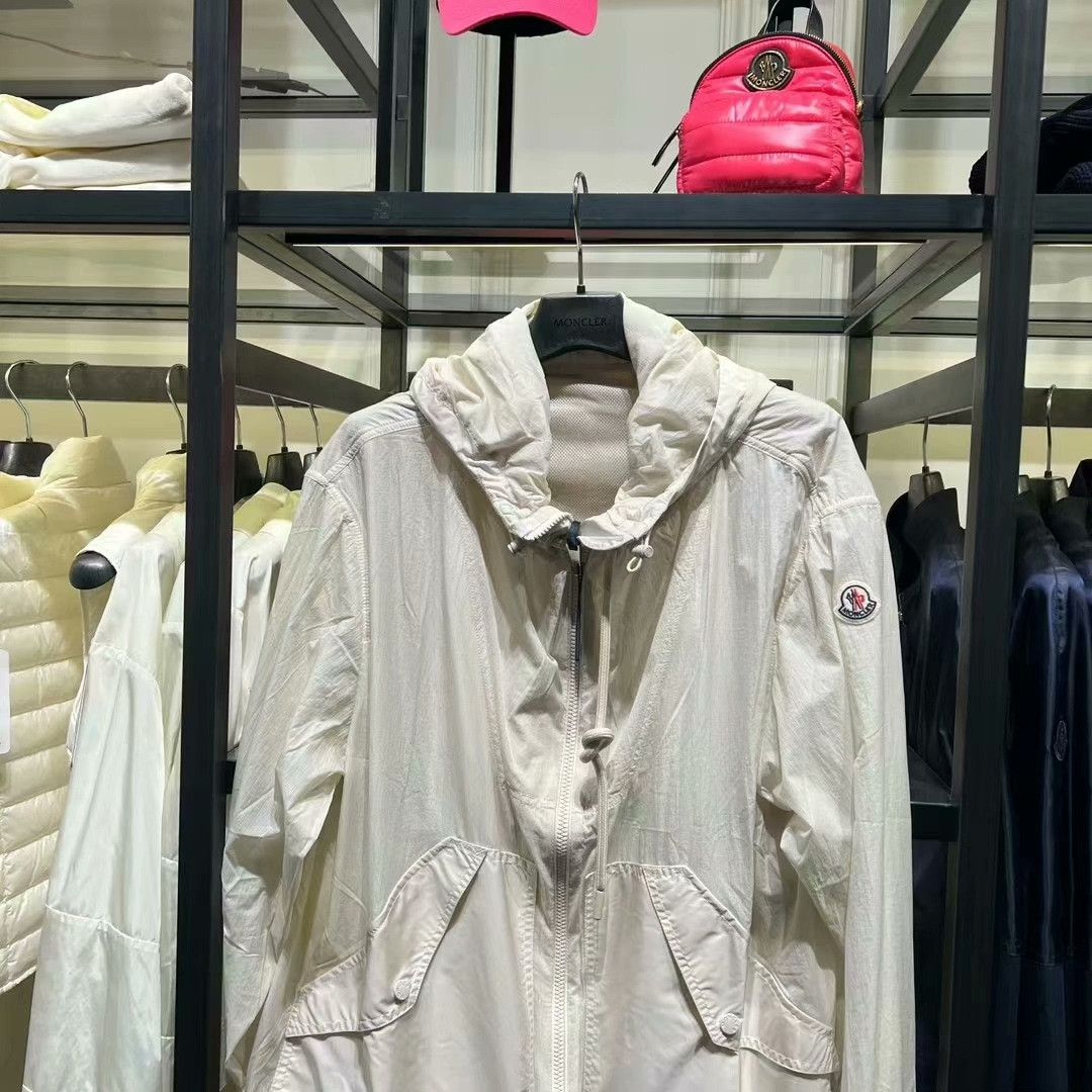 Moncler Moncler Women's Loose Sun Jacket Size M / US 6-8 / IT 42-44 - 5 Thumbnail