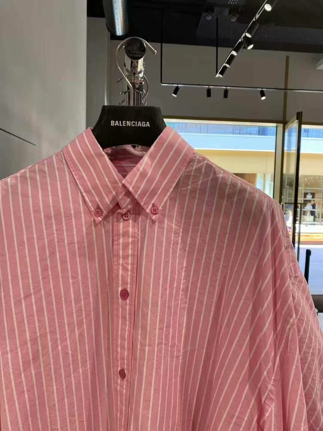Balenciaga Balenciaga Women's Oversized Pink Striped Shirt Size M / US 6-8 / IT 42-44 - 2 Thumbnail