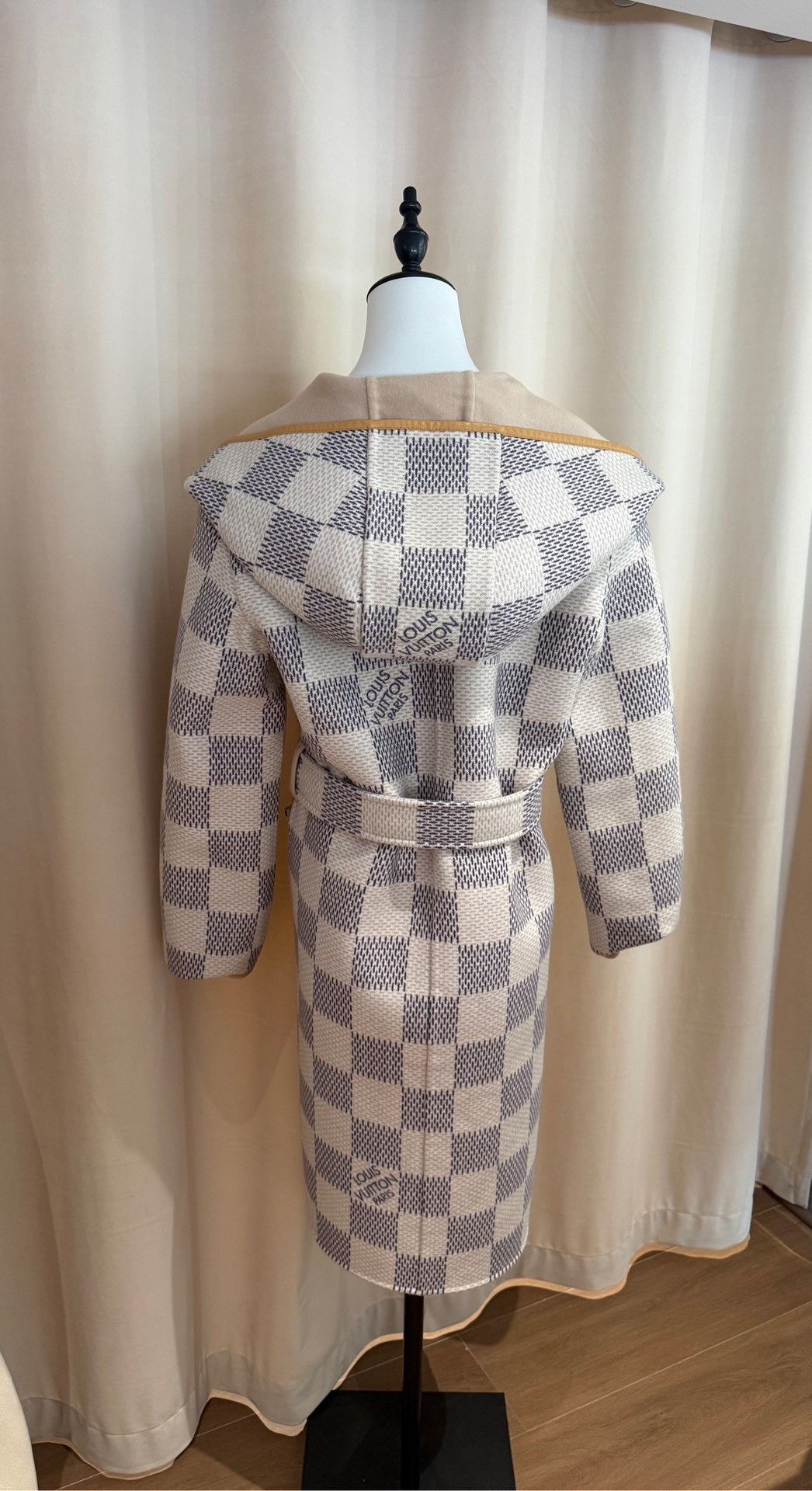 Louis Vuitton LV Damier Reversible Wool Coat Size M / US 6-8 / IT 42-44 - 4 Thumbnail