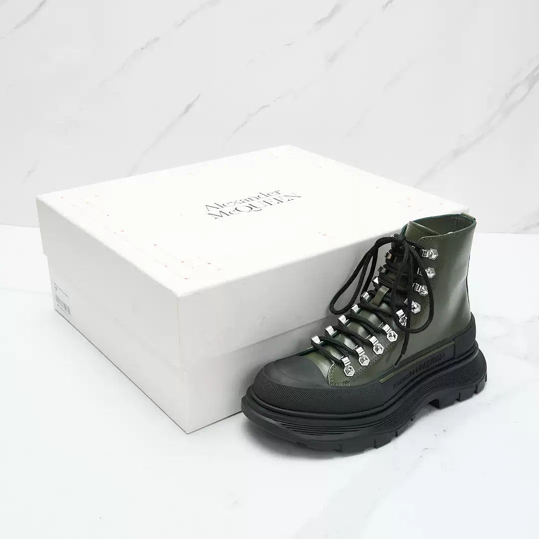 Alexander McQueen Alexander McQueen Women's Platform Martin Boots Size US 6 / IT 36 - 8 Thumbnail