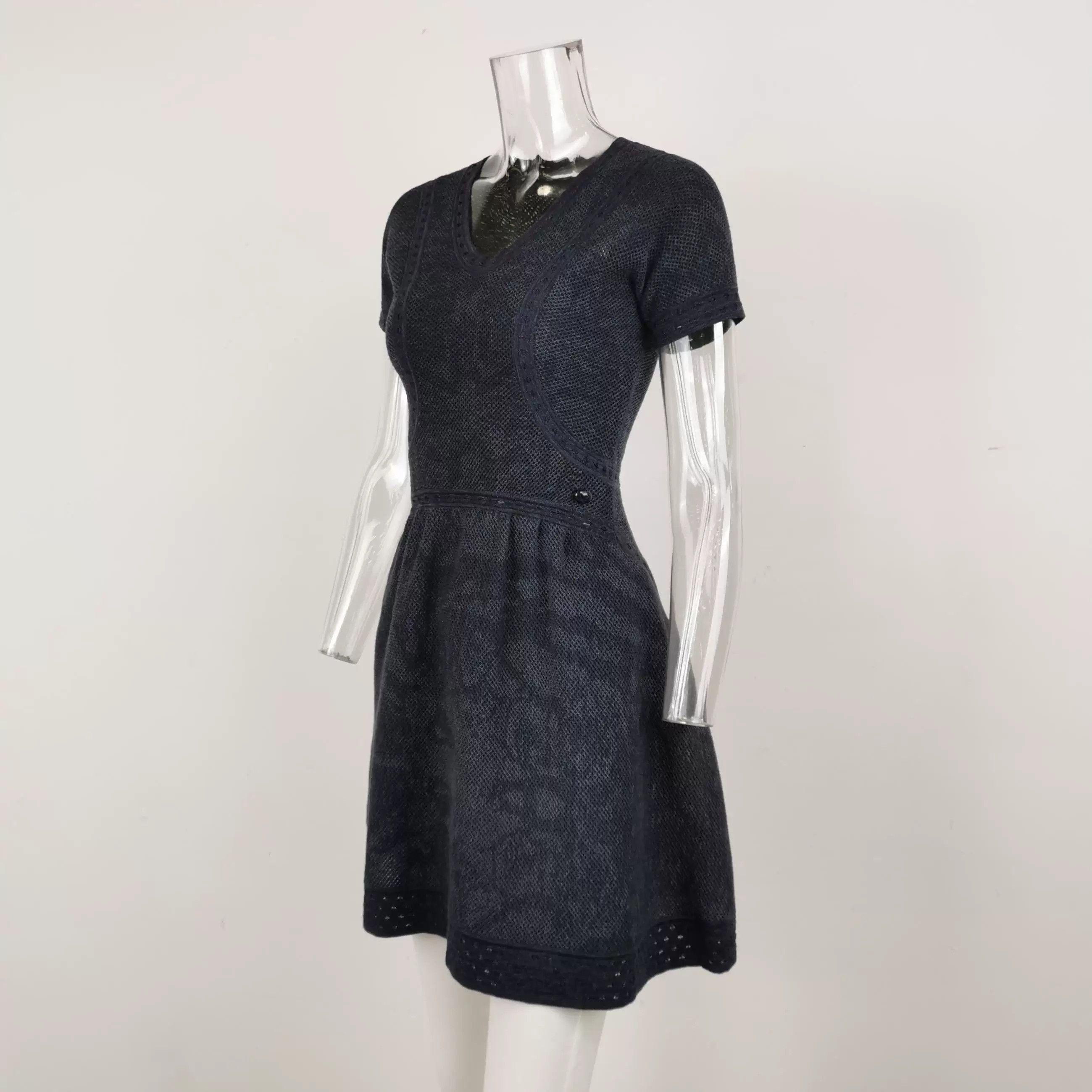 Chanel Chanel Knit Sleeveless Top Size M / US 6-8 / IT 42-44 - 2 Thumbnail