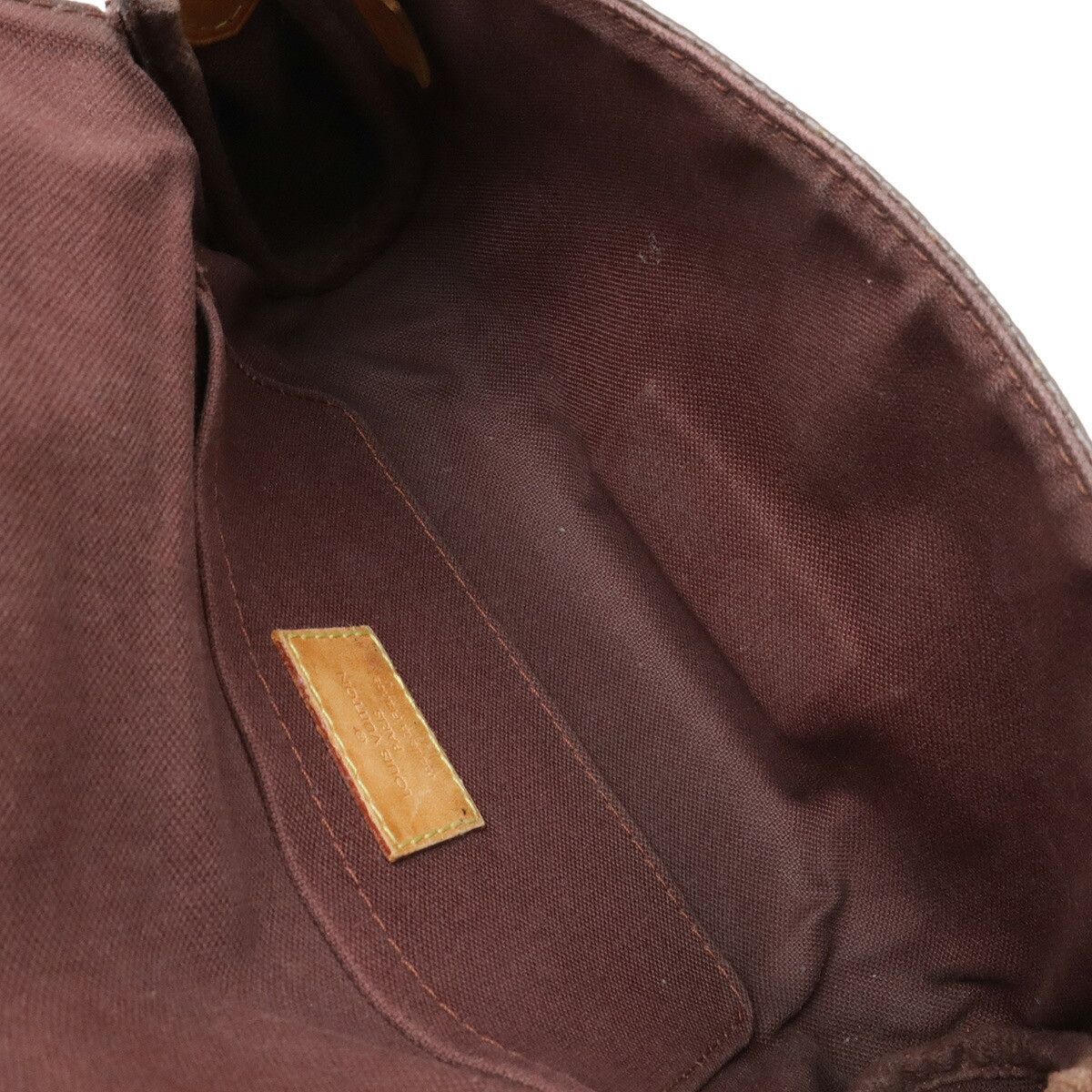 Louis Vuitton Louis Vuitton Louis Vuitton Favorite PM Monogram Shoulder Bag Textile Shoulder Bag M40717 DUTY FREE for USA Size ONE SIZE - 7 Thumbnail