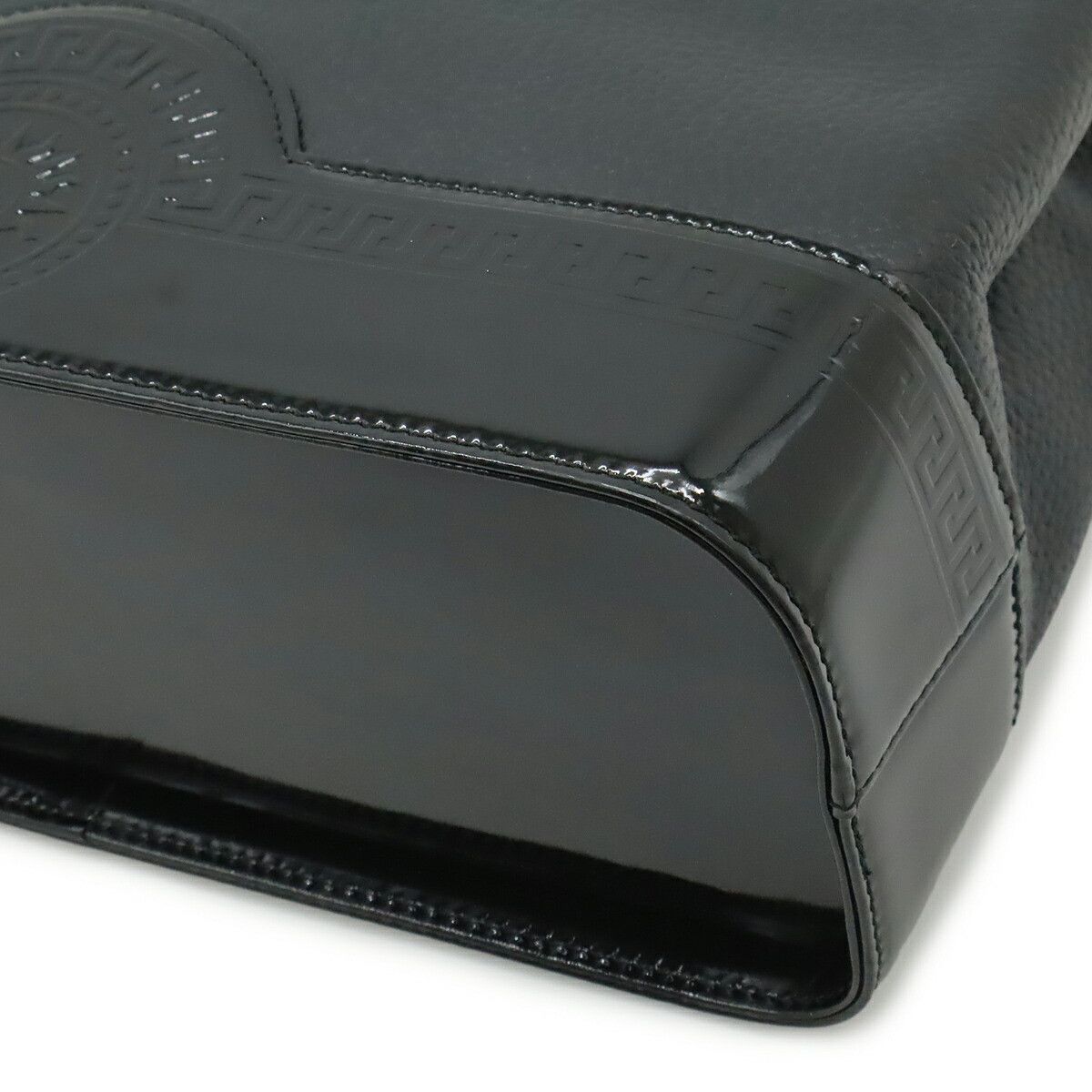 Versace Versace Gianni Versace Leather Patent Leather Handbag Leather Handbag DUTY FREE for USA Size ONE SIZE - 3 Thumbnail