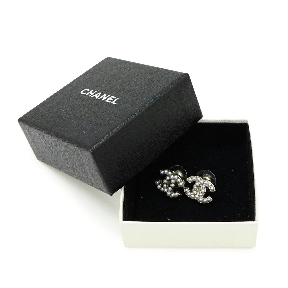 Chanel Chanel Chanel Coco Mark Pearl Earrings Plastic / Synthetic Earrings 09V DUTY FREE for USA Size ONE SIZE - 6 Thumbnail