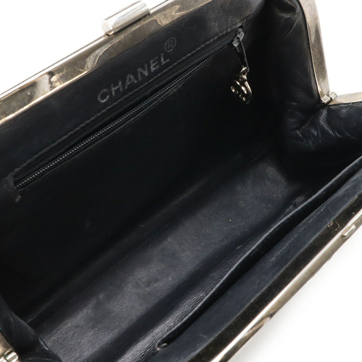 Chanel Chanel Chanel Quilted Patent Leather Handbag Plastic / Synthetic Handbag DUTY FREE for USA Size ONE SIZE - 7 Thumbnail
