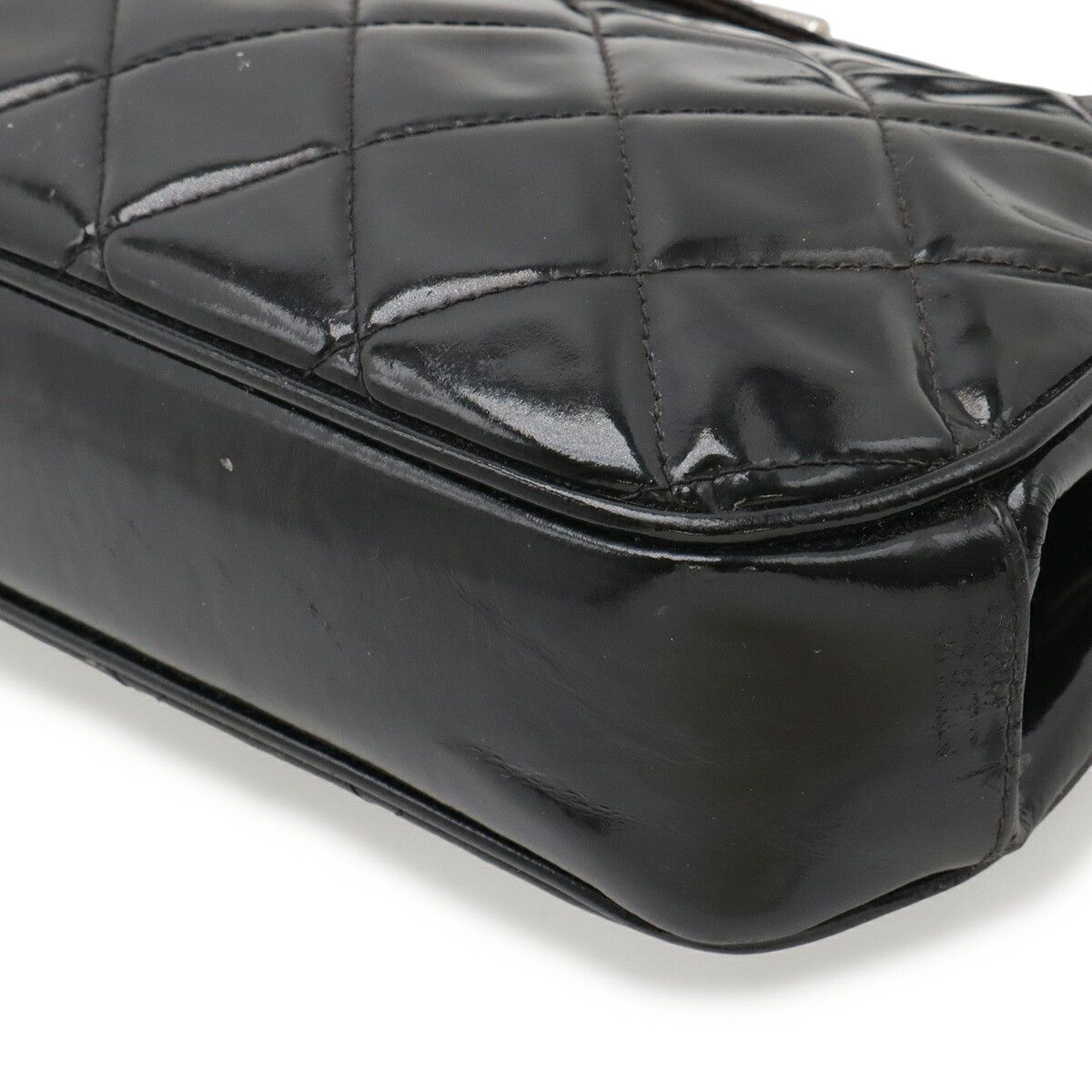 Chanel Chanel Chanel Quilted Patent Leather Handbag Plastic / Synthetic Handbag DUTY FREE for USA Size ONE SIZE - 3 Thumbnail
