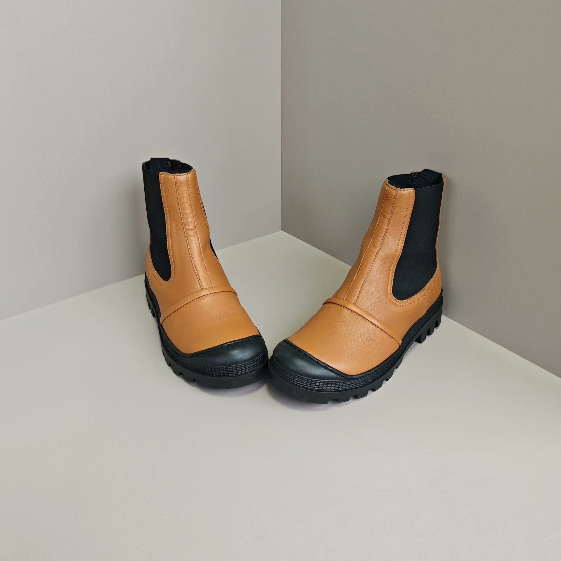 Loewe Loewe Leather Boots us_7 Women Size US 7 / IT 37 - 2 Thumbnail