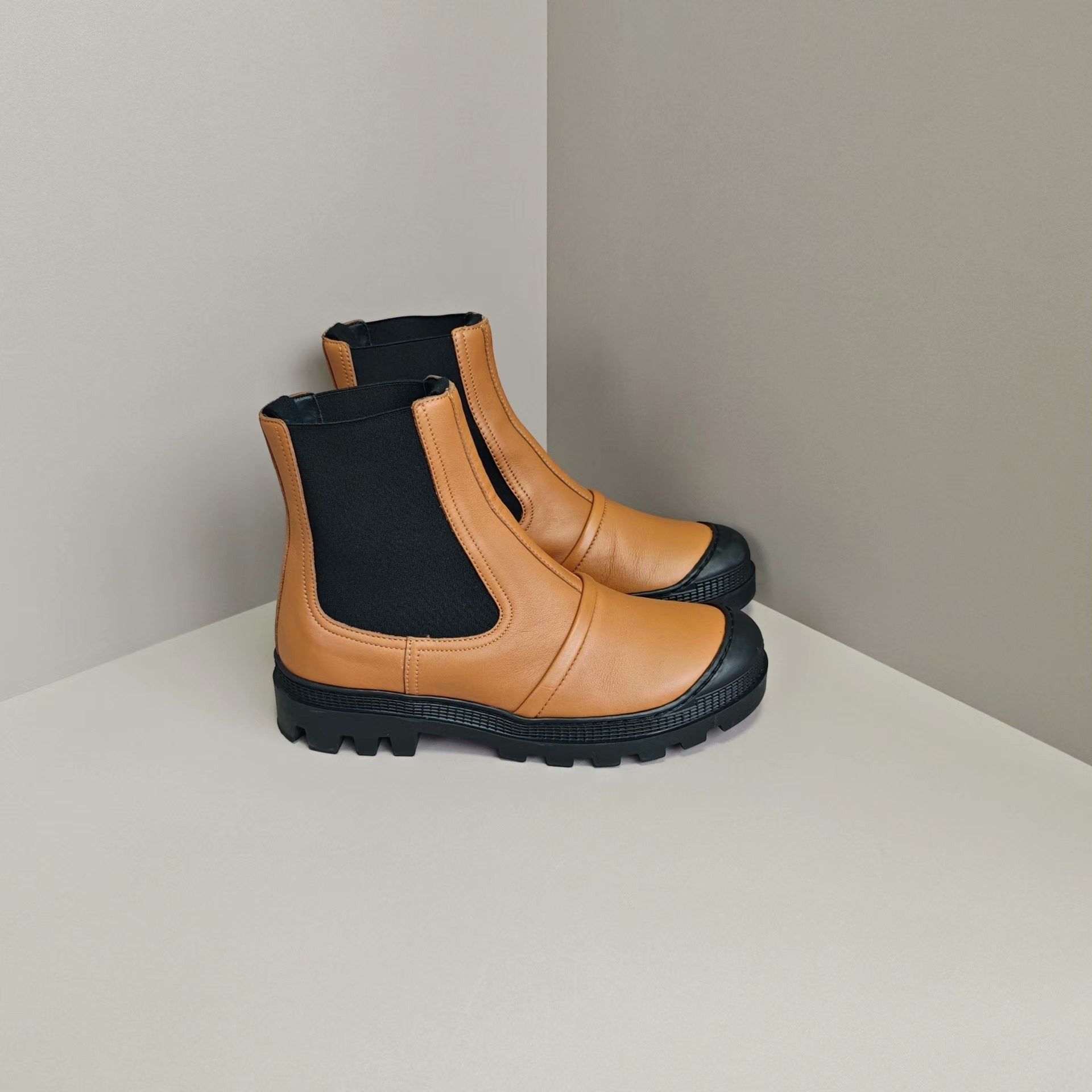 Loewe Loewe Leather Boots us_7 Women Size US 7 / IT 37 - 4 Thumbnail