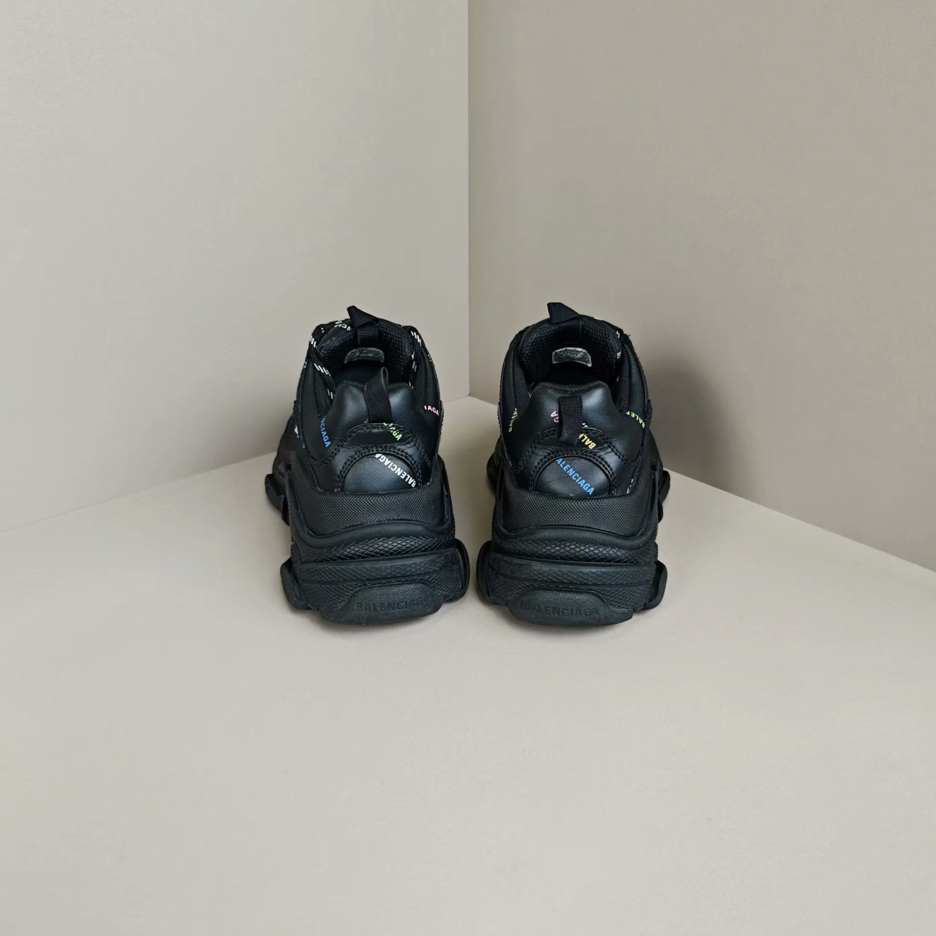 Balenciaga Balenciaga Lowtop Sneakers us_7 Women Size US 7 / IT 37 - 3 Thumbnail
