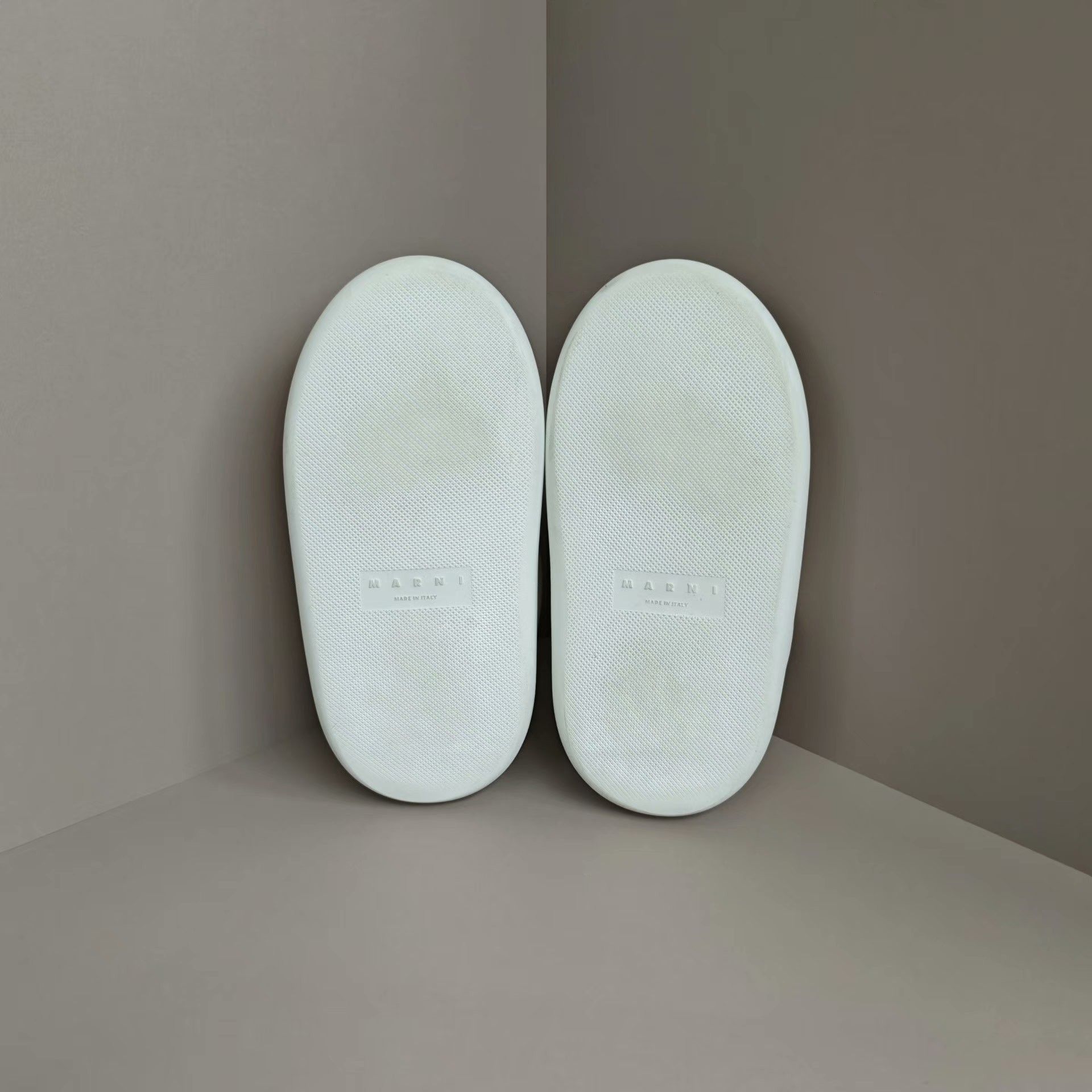 Marni Marni Lowtop Sneakers us_9 Women Size US 9 / IT 39 - 5 Thumbnail
