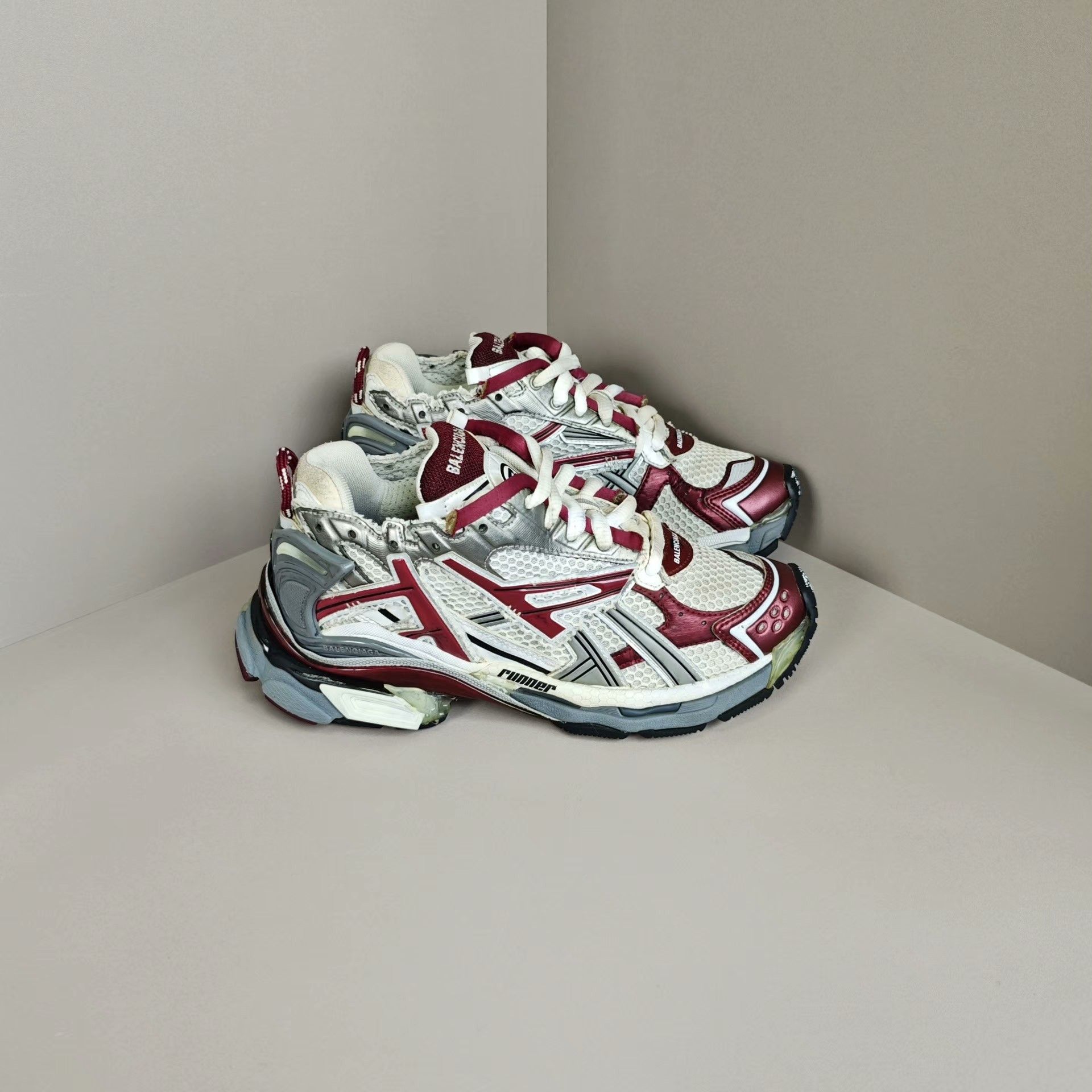 Balenciaga Balenciaga Running Lowtop Sneakers us_8 Women Size US 8 / IT 38 - 4 Thumbnail