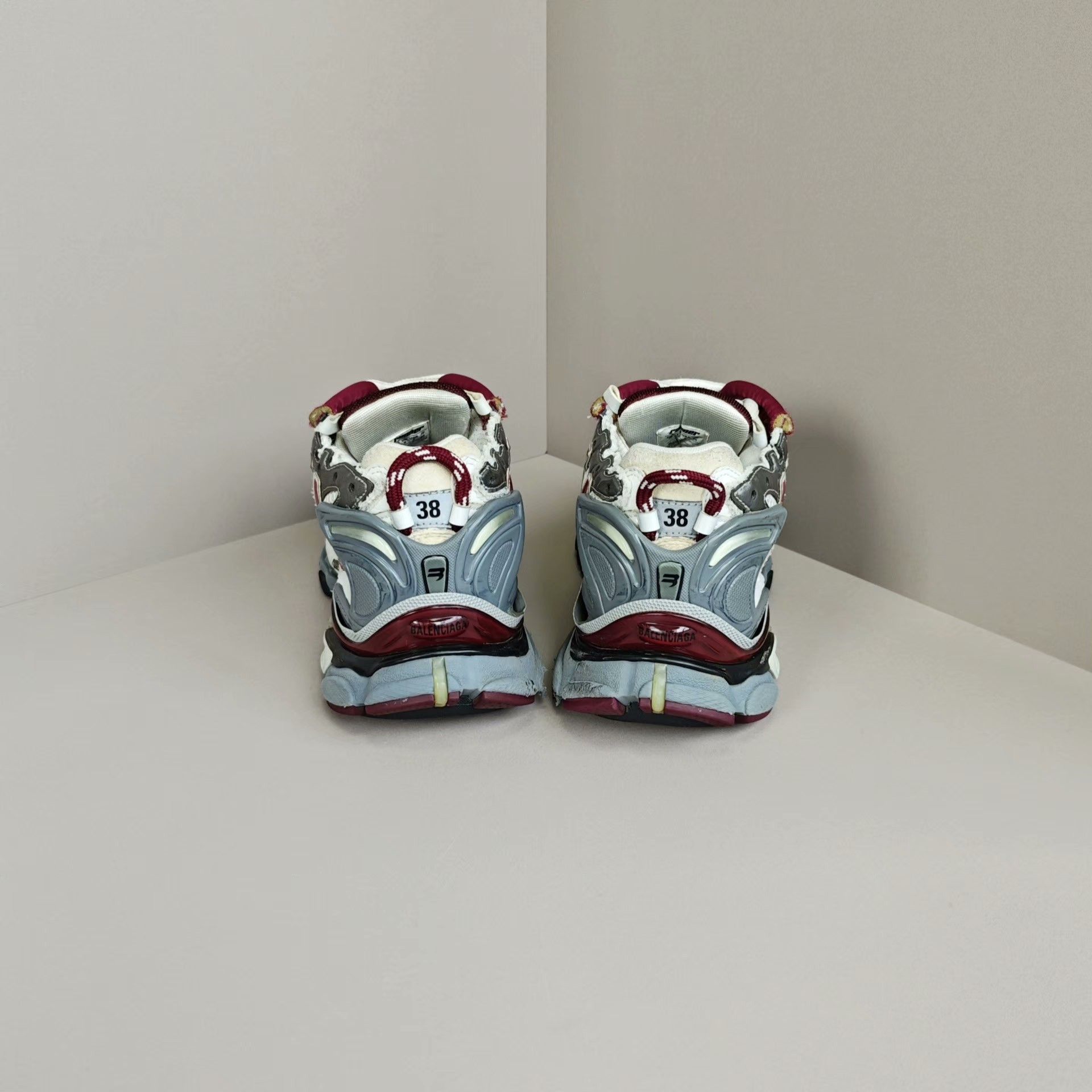 Balenciaga Balenciaga Running Lowtop Sneakers us_8 Women Size US 8 / IT 38 - 3 Thumbnail