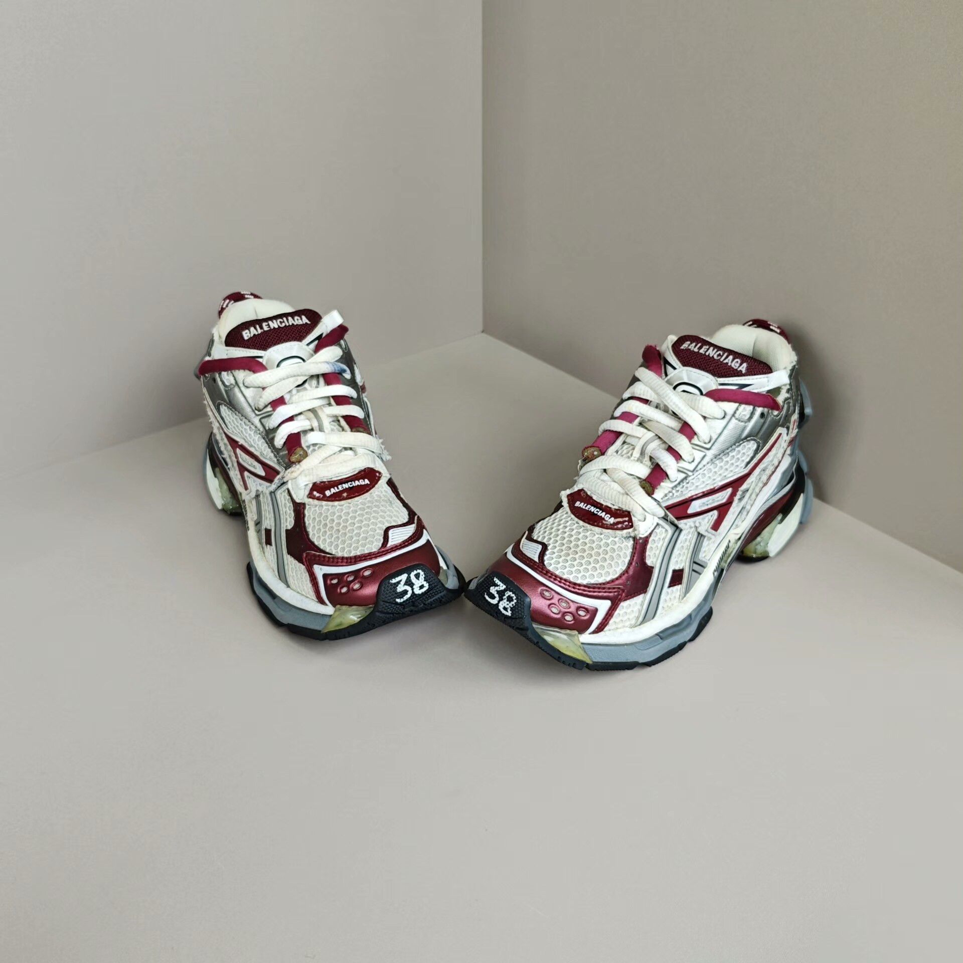 Balenciaga Balenciaga Running Lowtop Sneakers us_8 Women Size US 8 / IT 38 - 2 Thumbnail