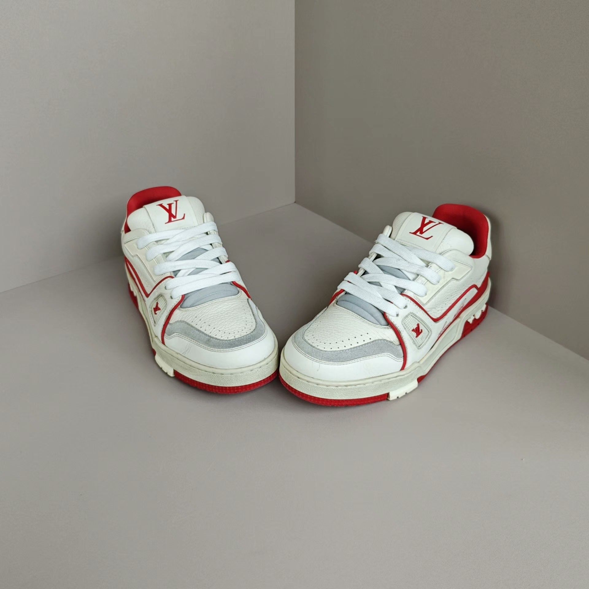 Louis Vuitton Louis Vuitton Training Red Lowtop Sneakers us_7 Women Size US 7 / IT 37 - 2 Thumbnail
