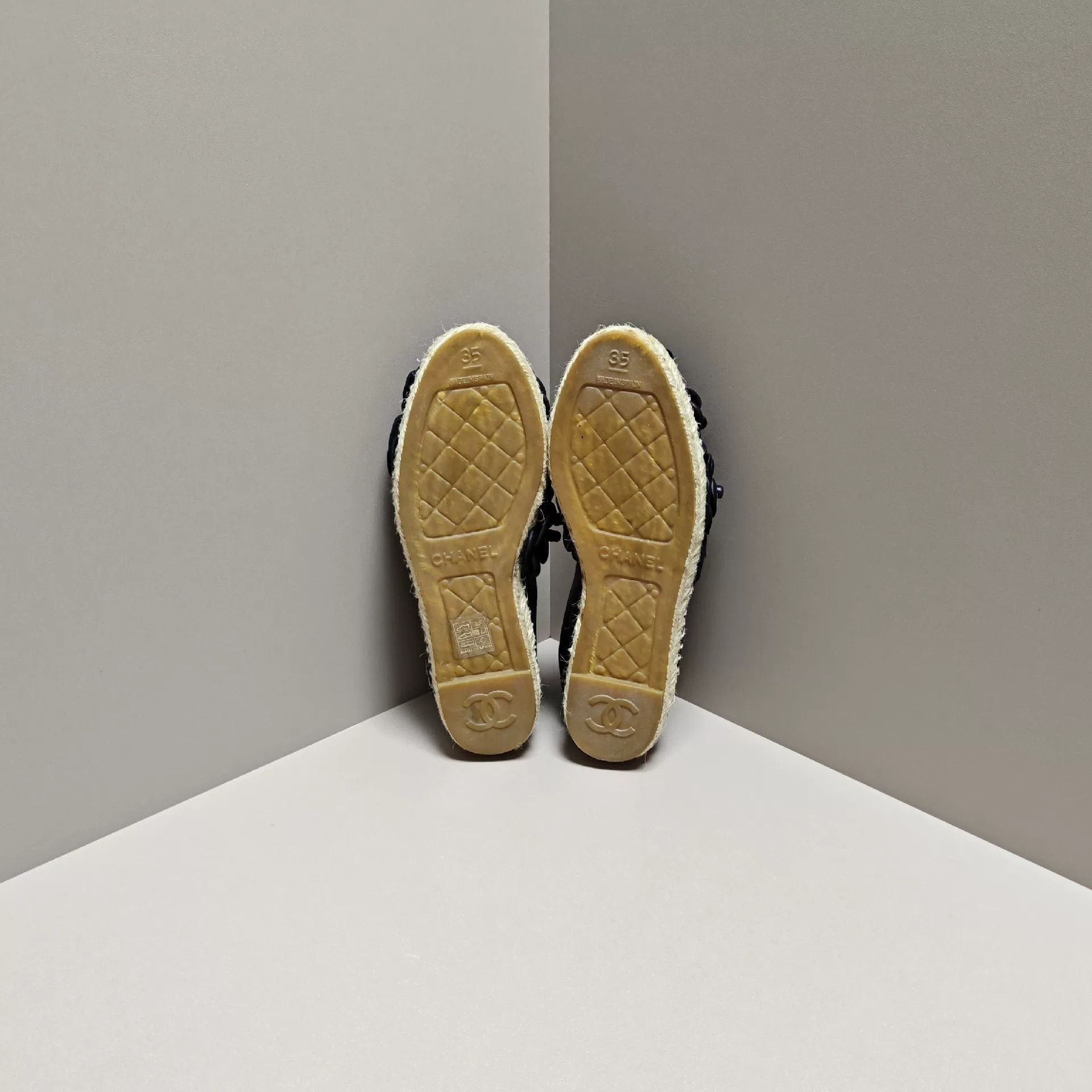 Chanel Chanel Lowtop Sneakers us_5 Women Size US 5 / IT 35 - 5 Thumbnail