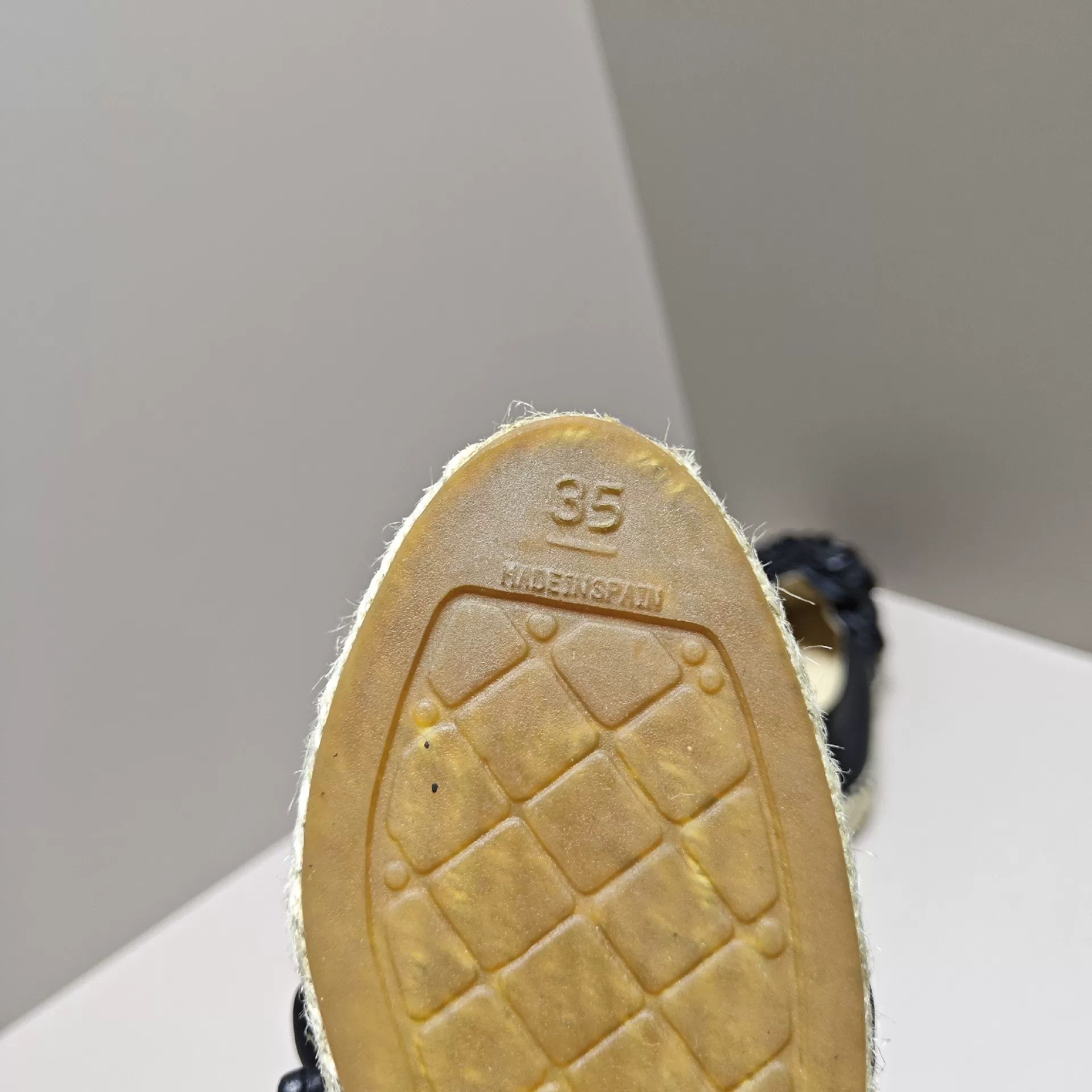 Chanel Chanel Lowtop Sneakers us_5 Women Size US 5 / IT 35 - 6 Thumbnail
