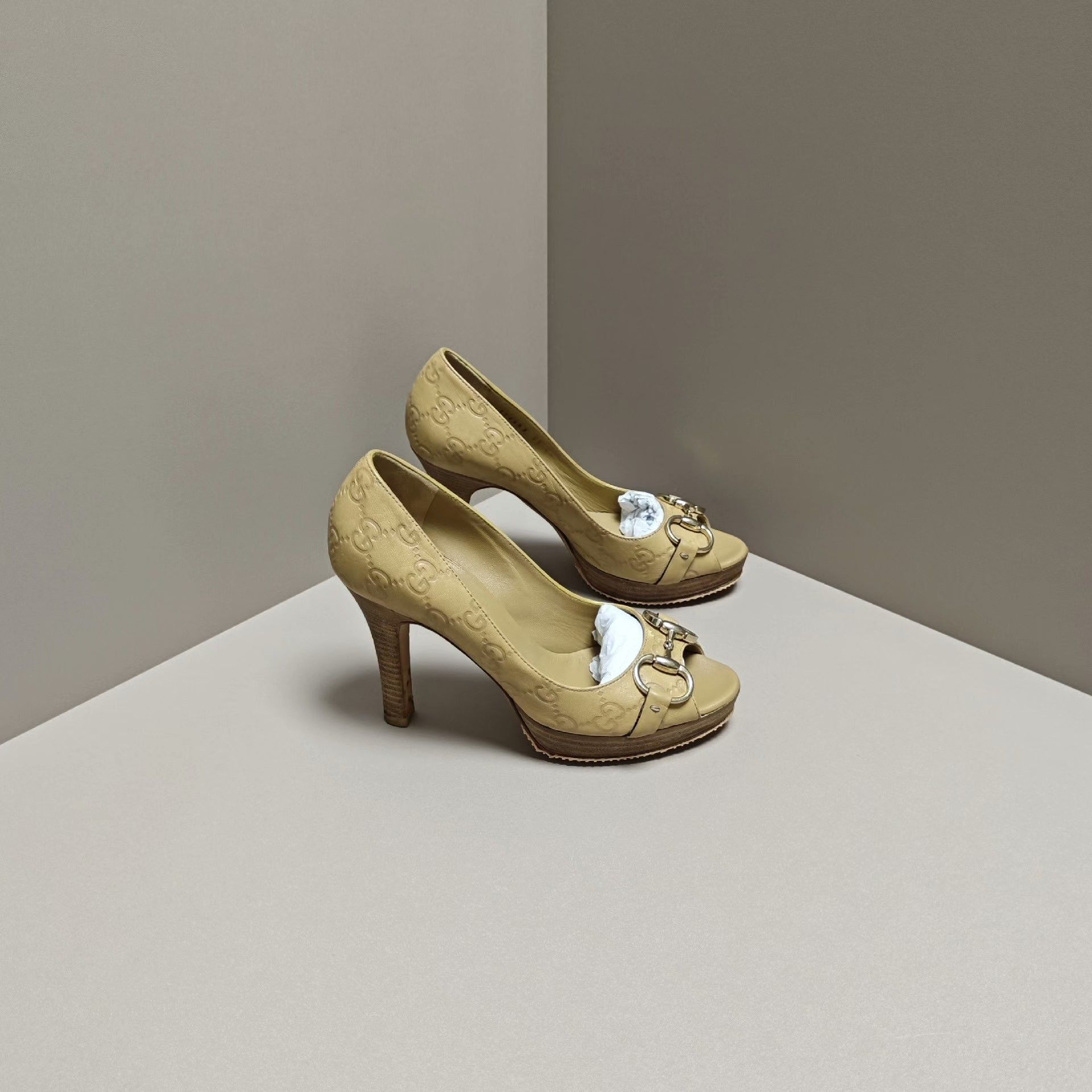 Gucci Gucci Lowtop Sneakers us_5 Women Size US 5 / IT 35 - 4 Thumbnail