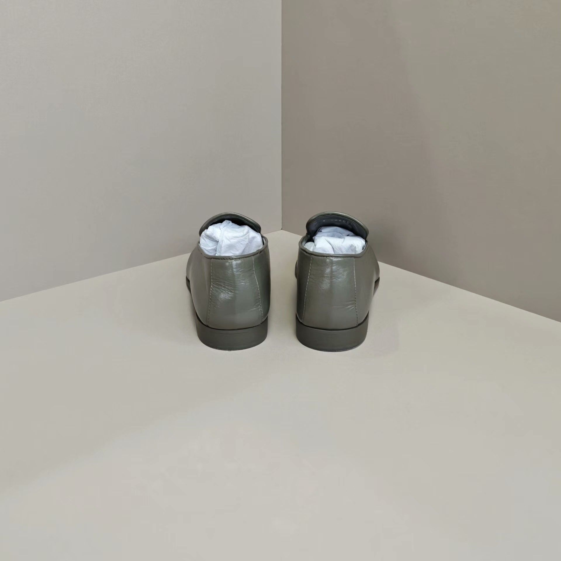 Chanel Chanel Lowtop Sneakers us_6 Women Size US 6 / IT 36 - 3 Thumbnail