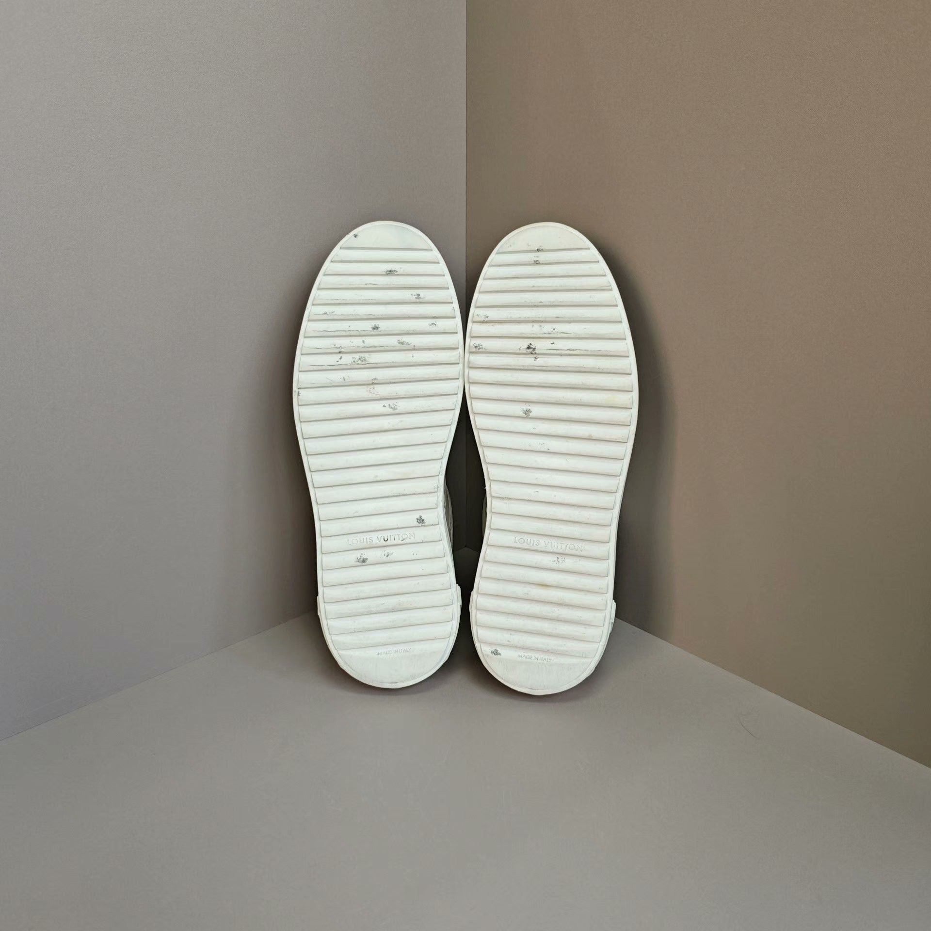 Louis Vuitton Louis Vuitton Lowtop Sneakers us_8 Women Size US 8 / IT 38 - 5 Thumbnail