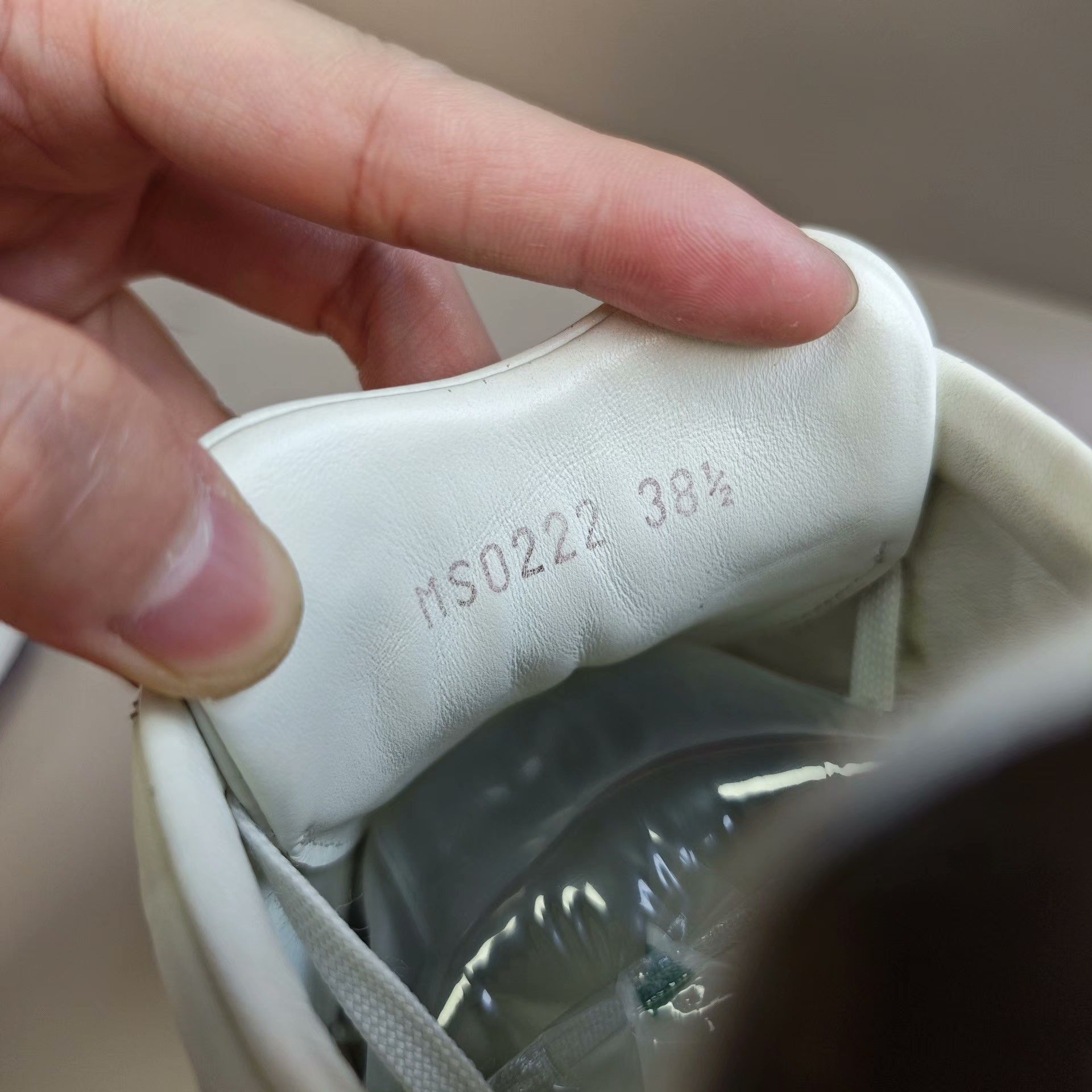 Louis Vuitton Louis Vuitton Lowtop Sneakers us_8 Women Size US 8 / IT 38 - 6 Thumbnail