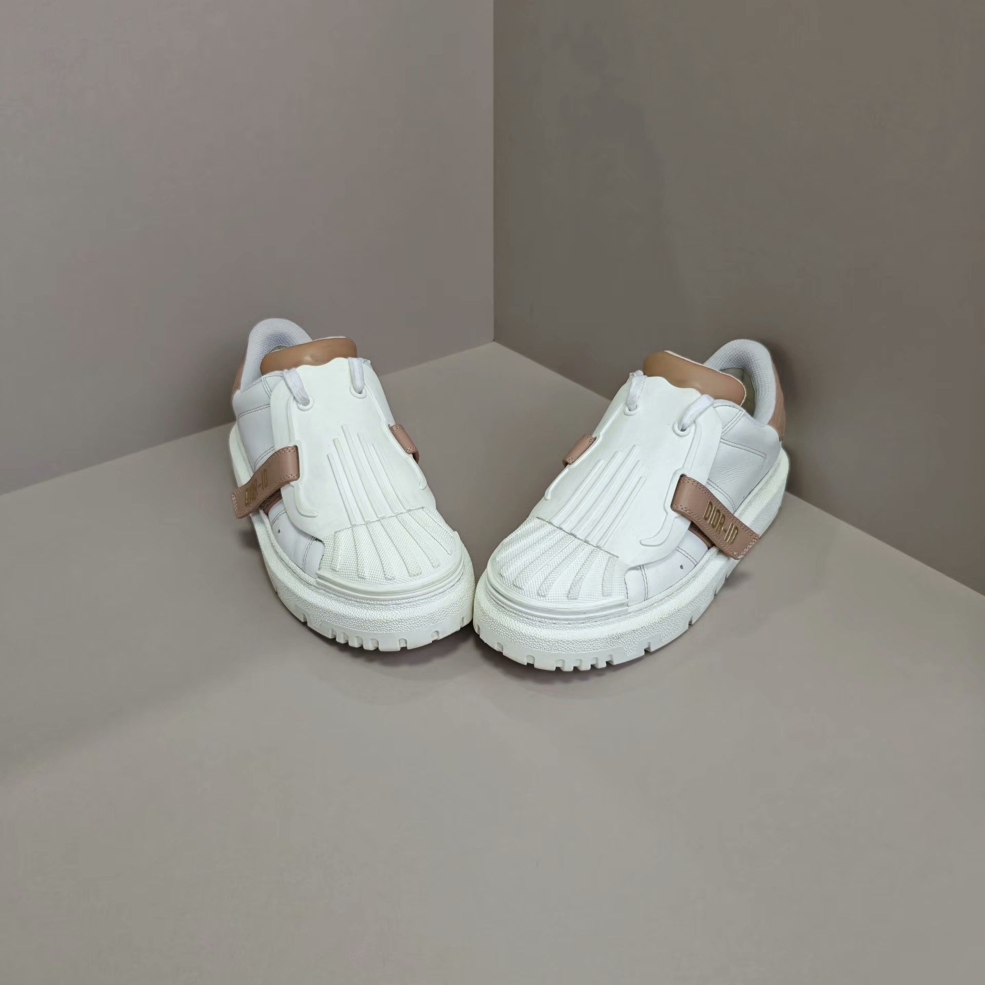 Dior Dior Lowtop Sneakers us_7 Women Size US 7 / IT 37 - 2 Thumbnail