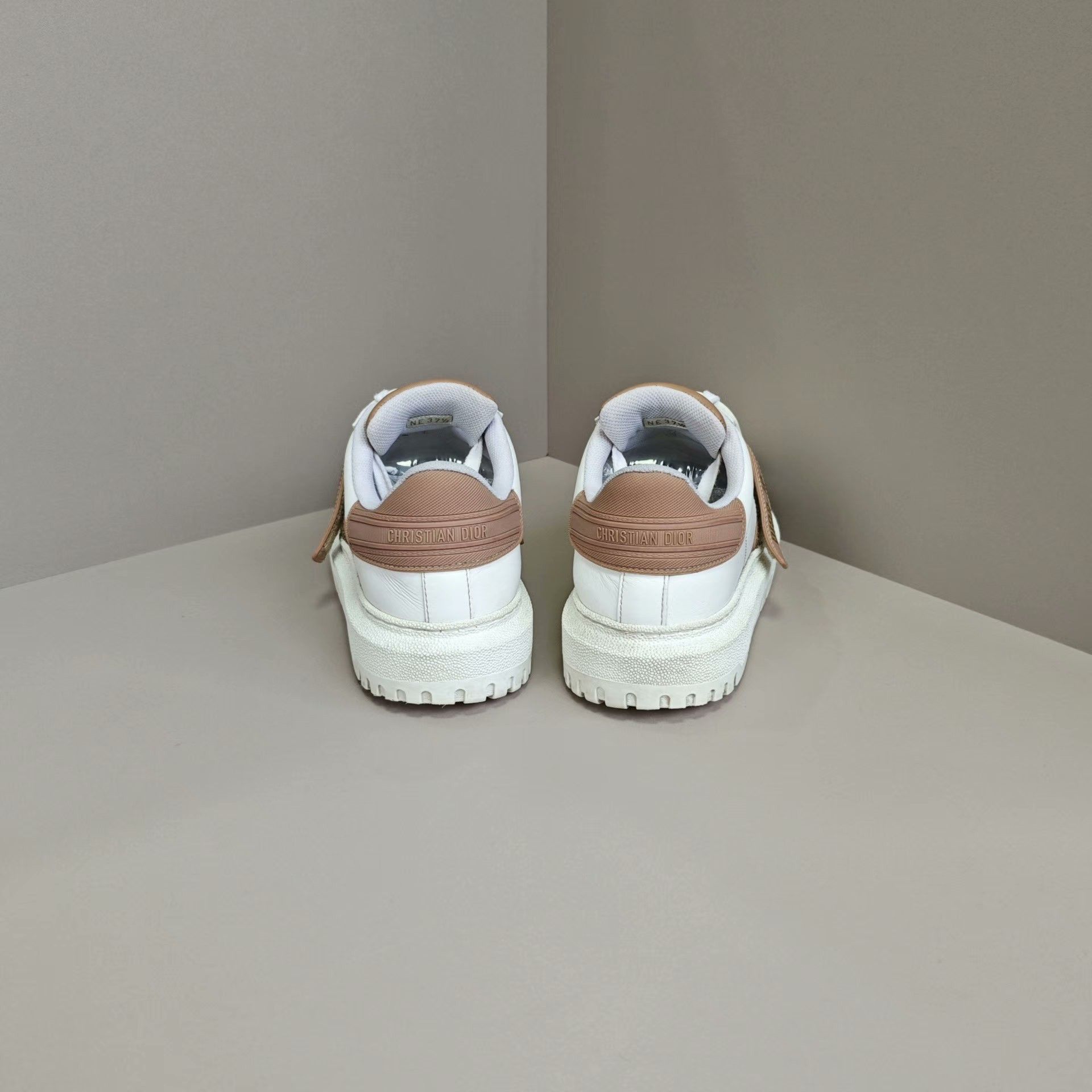 Dior Dior Lowtop Sneakers us_7 Women Size US 7 / IT 37 - 3 Thumbnail
