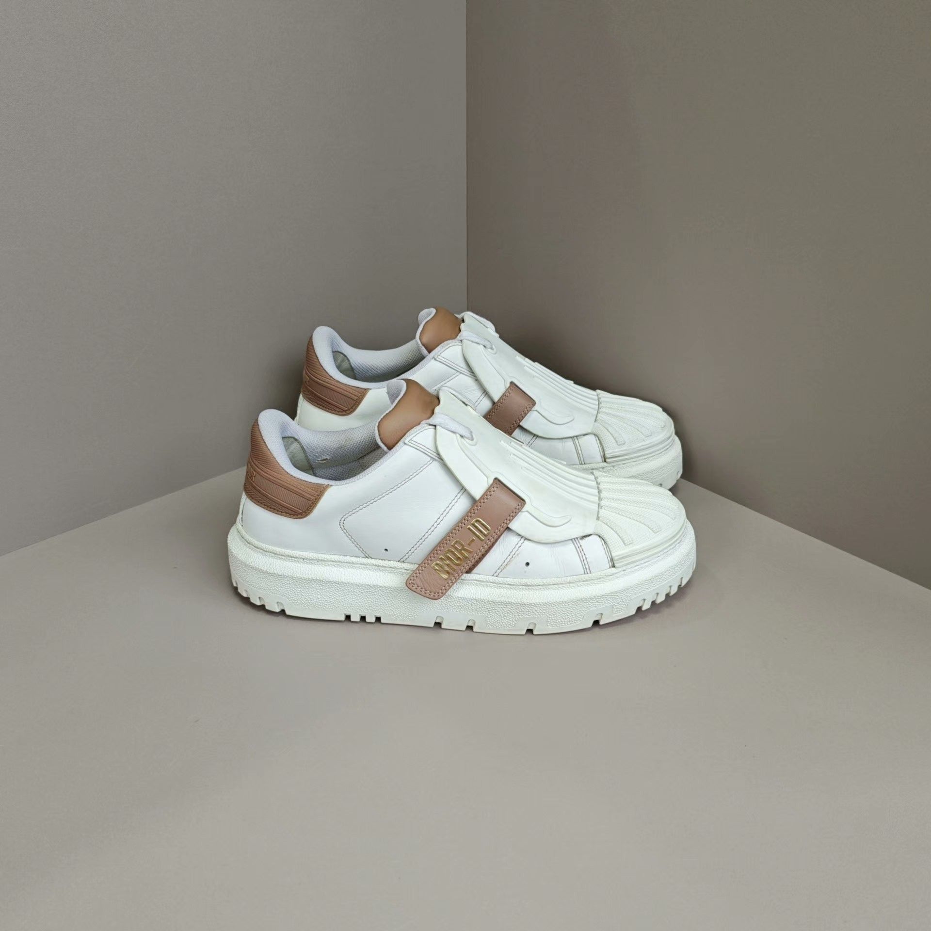 Dior Dior Lowtop Sneakers us_7 Women Size US 7 / IT 37 - 4 Thumbnail