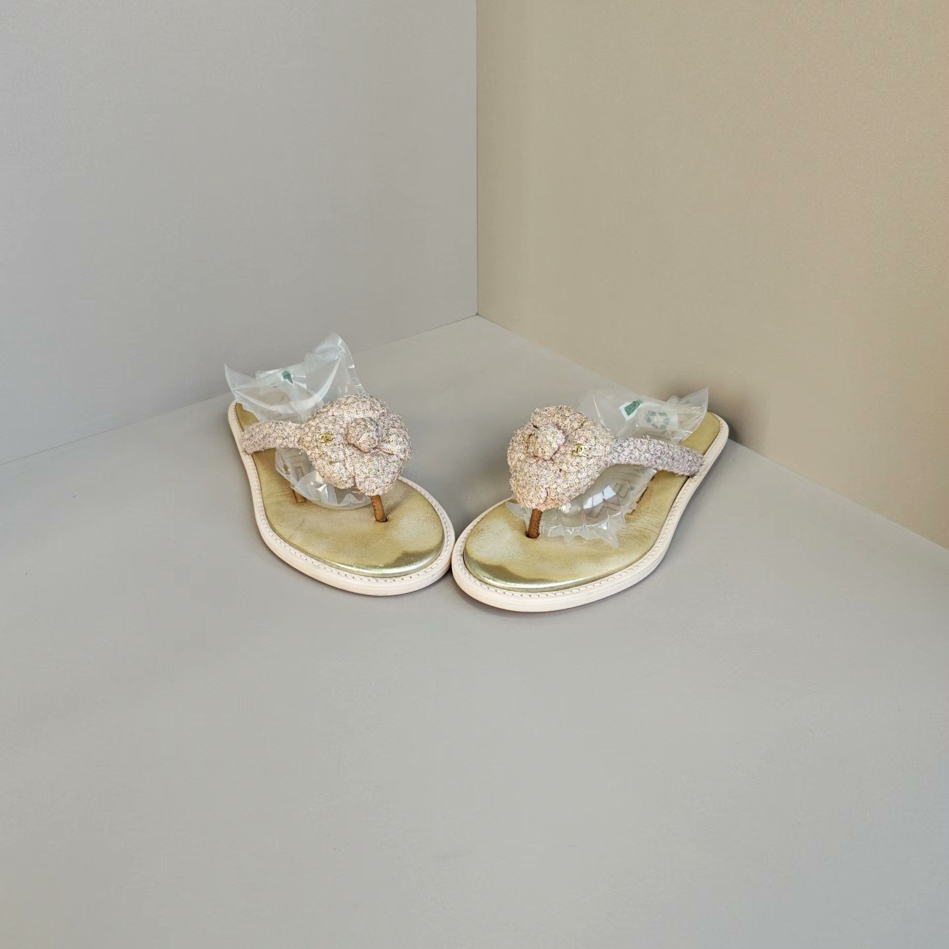 Chanel Chanel Sandals us_7 Women Size US 7 / IT 37 - 2 Thumbnail
