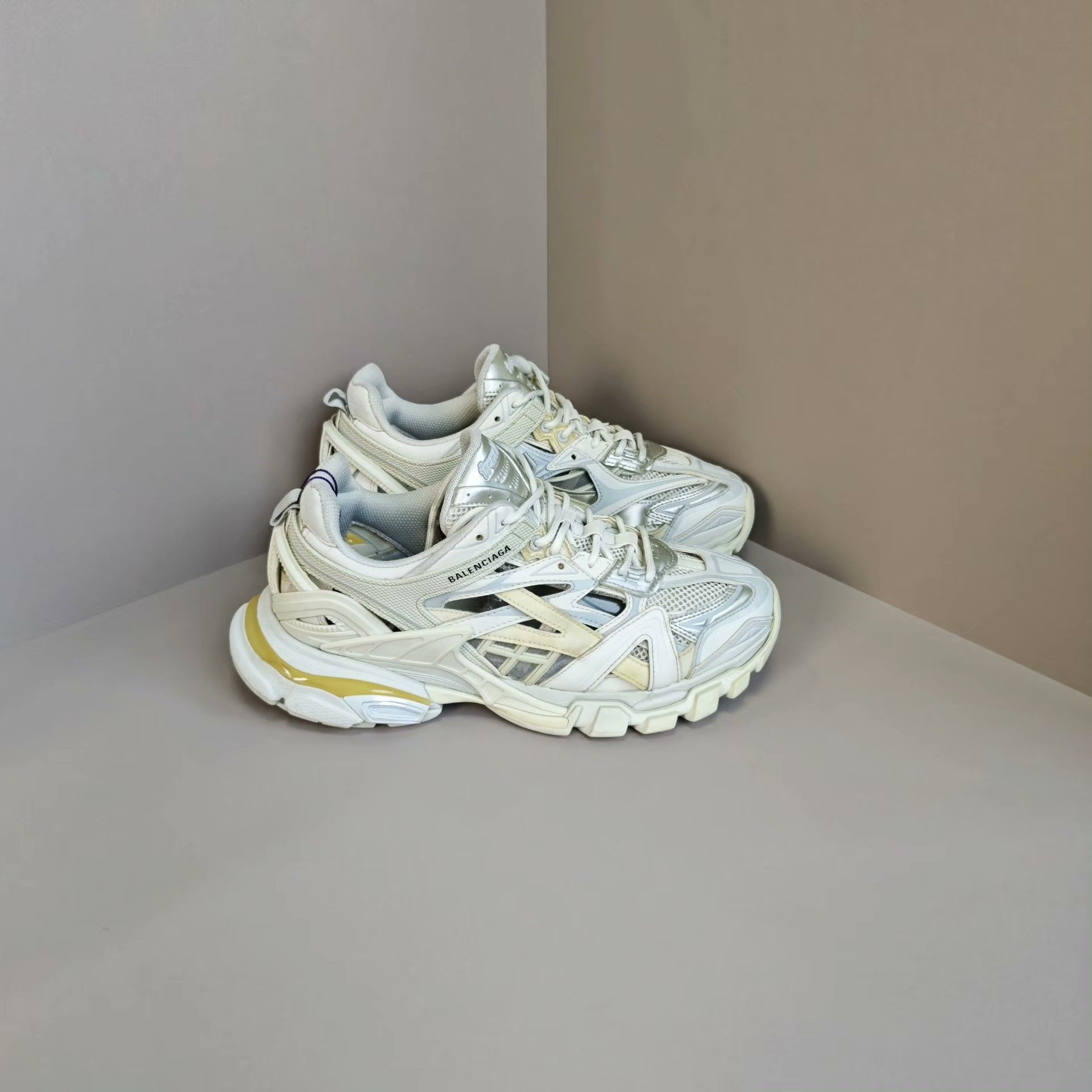 Balenciaga Balenciaga Lowtop Sneakers 8 Men Size US 8 / EU 41 - 4 Thumbnail